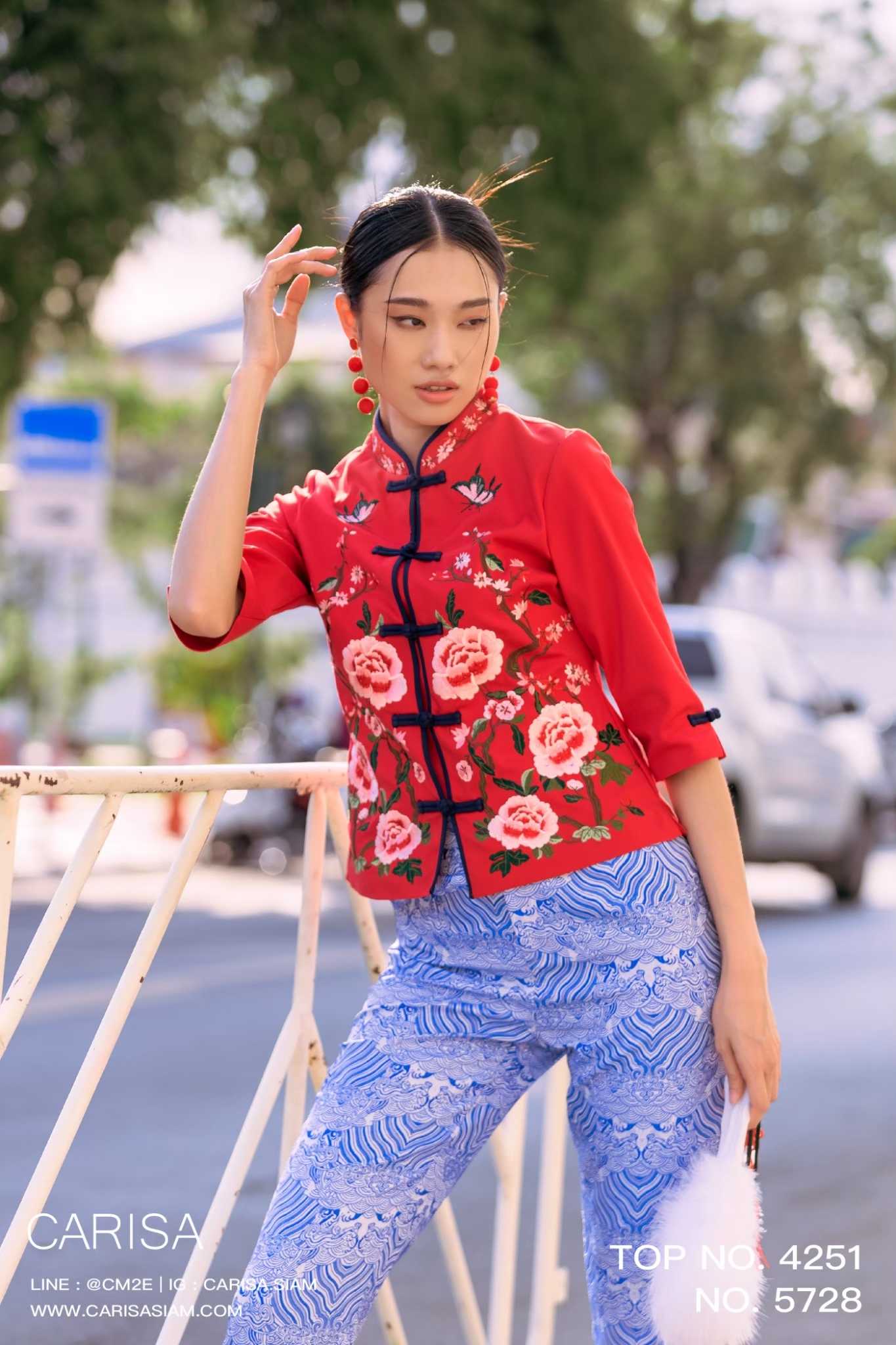เสื้อคอจีน กระดุมหน้า ผ้าคอตตอลผสมสเปนเด็กส์ ปีกลายทั้งตัว มีซับในทั้งตัว [4251]