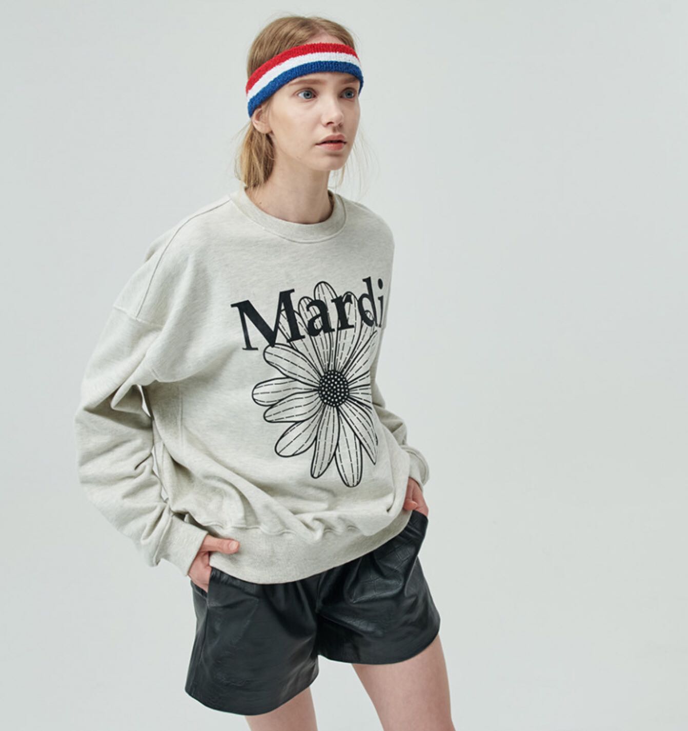 [PRE-ORDER] SWEATSHIRT FLOWERMARDI_OATMEAL BLACK