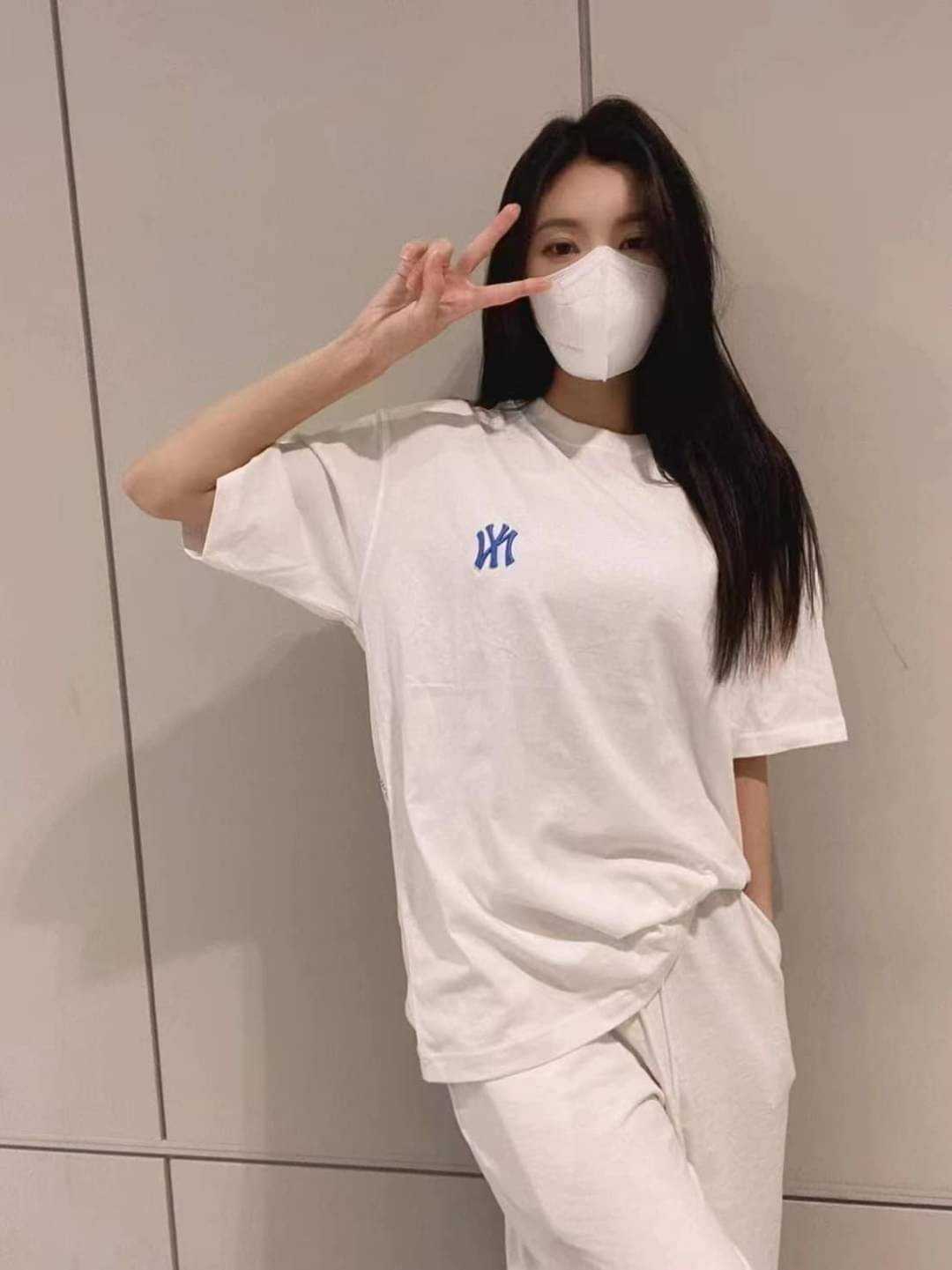 เสื้อยืดสกรีนลาย NY เนื้อผ้าคอตตอน