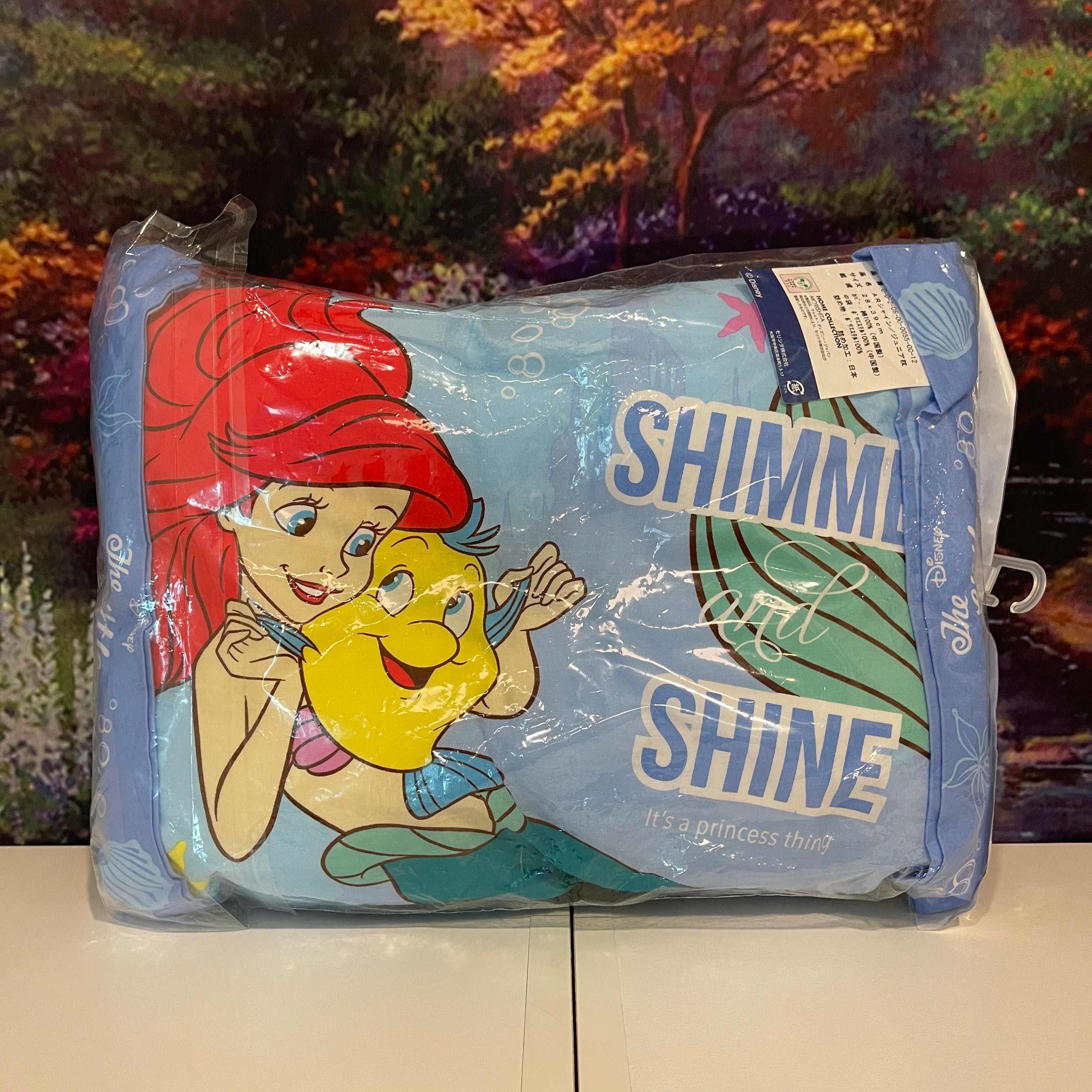 หมอน Ariel and Flounder