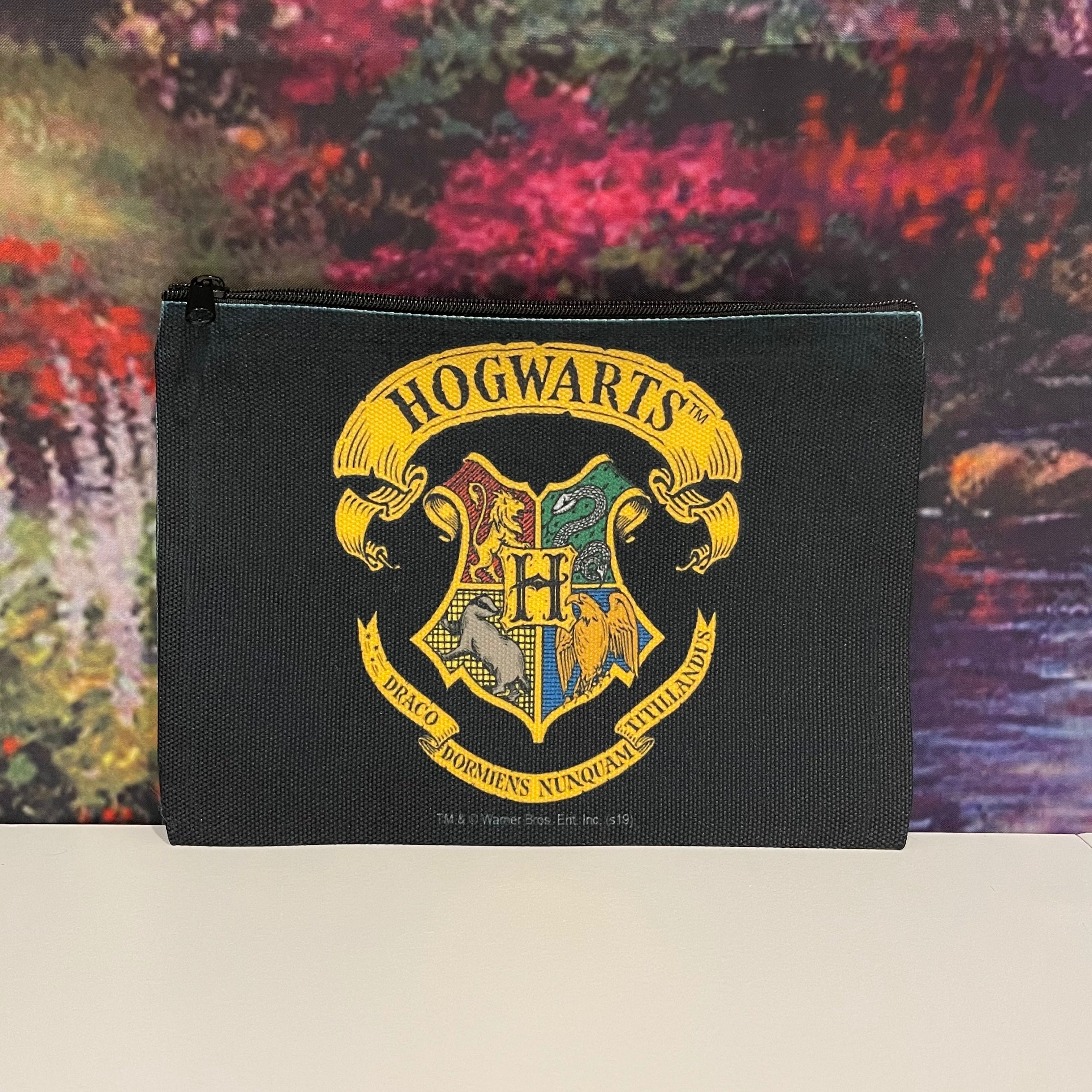 กระเป๋า Harry Potter - Hogwarts Crest (Black)