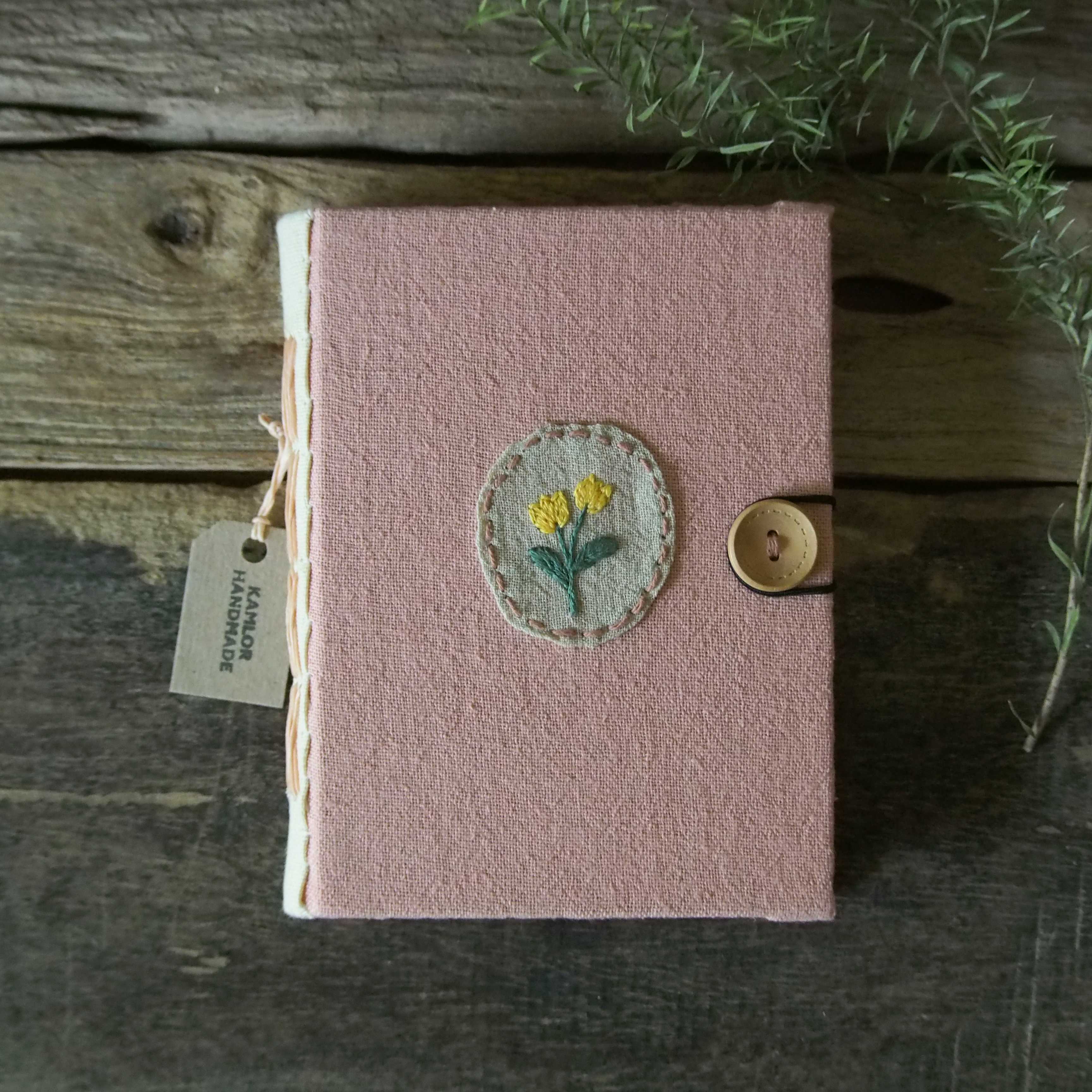 สมุดปกผ้า ปักรูปดอกไม้ เล่มชมพู Fabric notebook