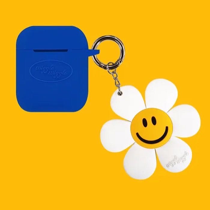 🇰🇷 Korea wigglewiggle Smile We Love Soft Keyring   Size  W 7.4 X H 6.8 cm Material  PVC