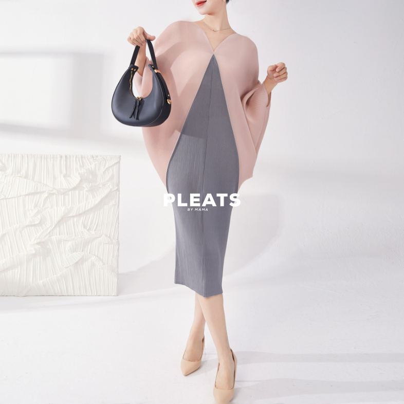 PLEATS DRESS - D302