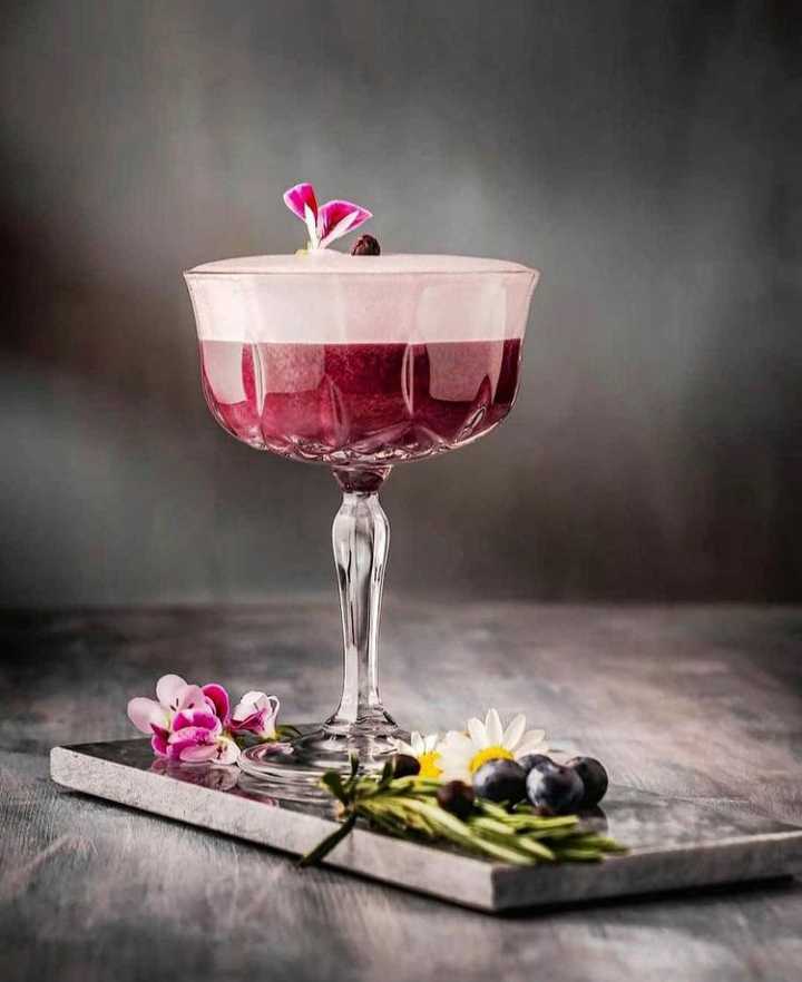 Opera Saucer, Cocktail