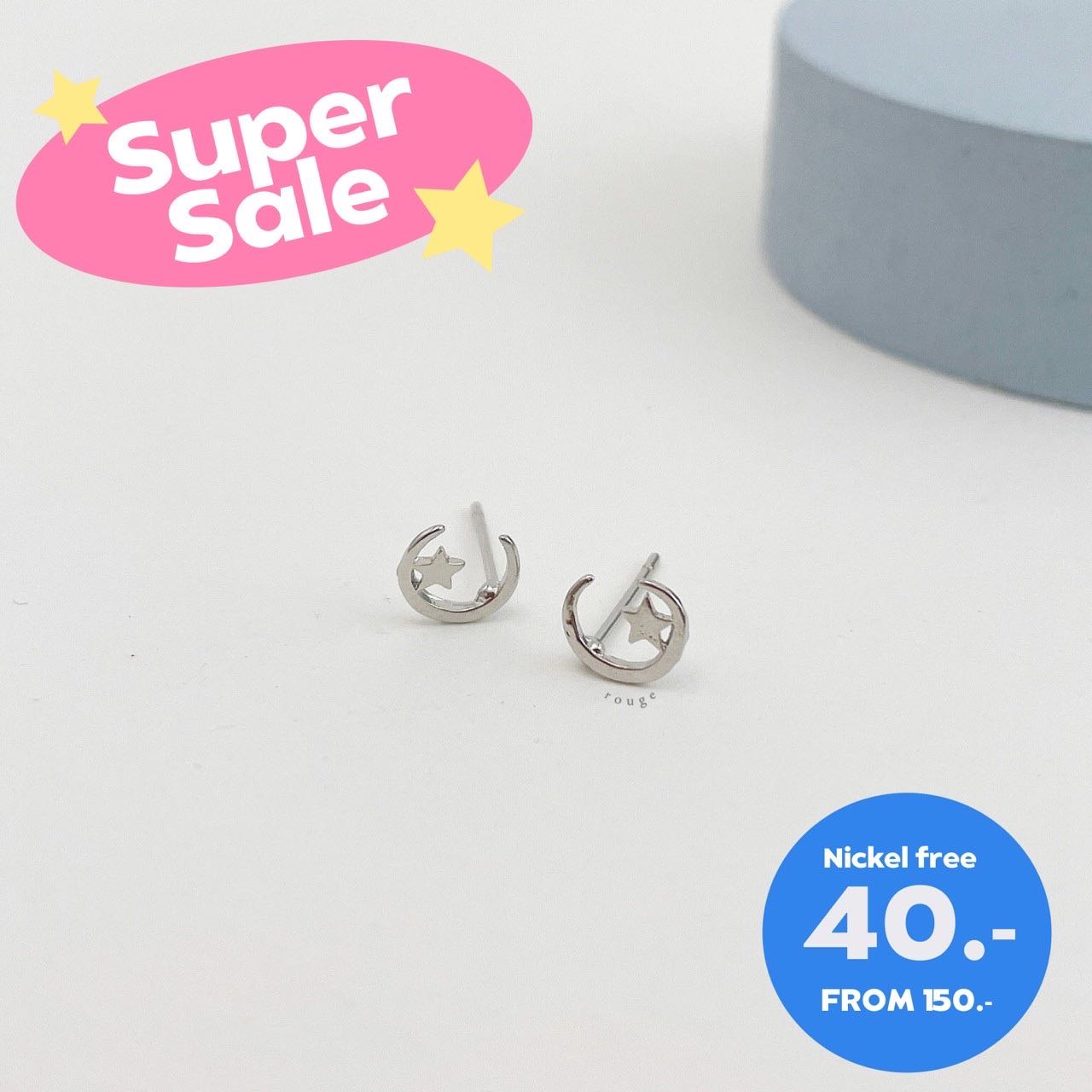 Star in moon stud ✨ Nickel free