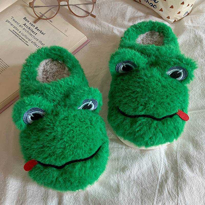 slipper สลิปเปอร์ รองเท้าใส่ในบ้าน กบขี้เล่น 💥 ส่งฟรี