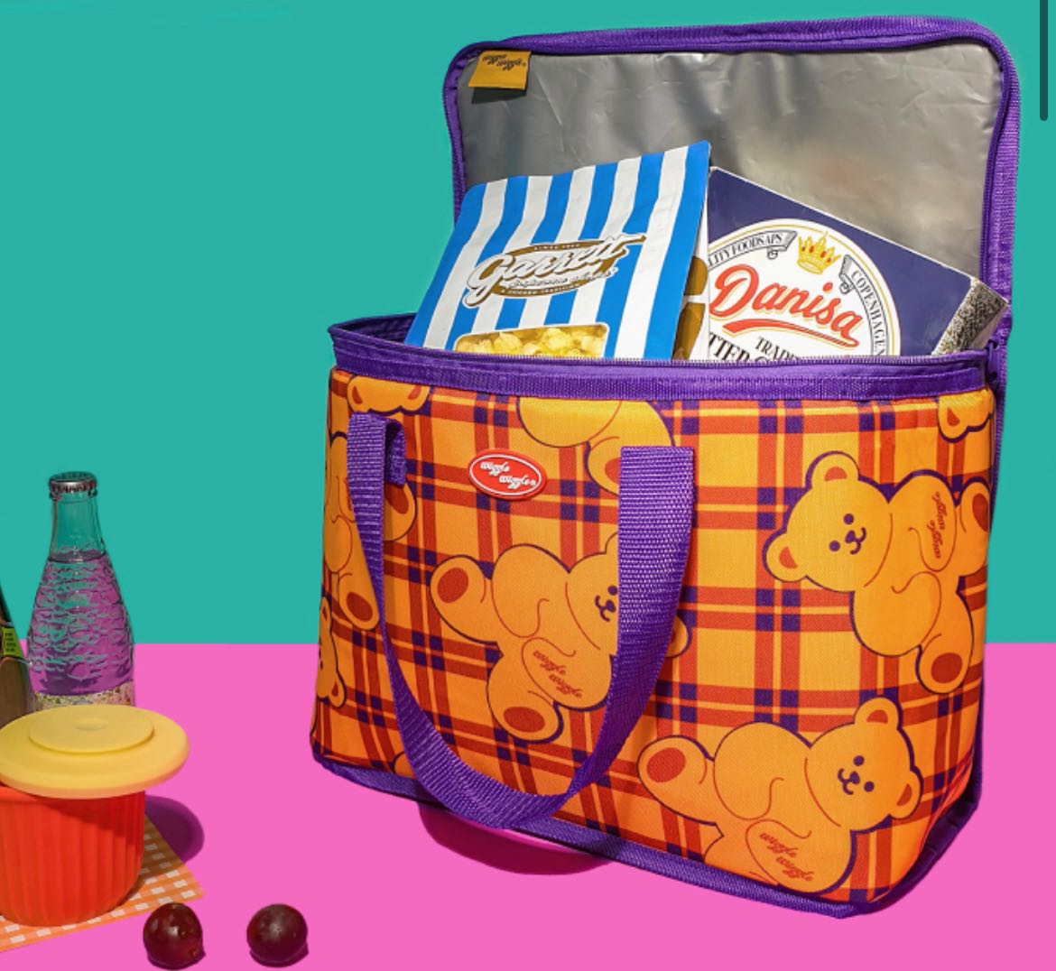 🇰🇷 Korea wigglewiggle Wiggle Bear Cooler Bag  W 35 X H 26.8 X D 18.5 cm 