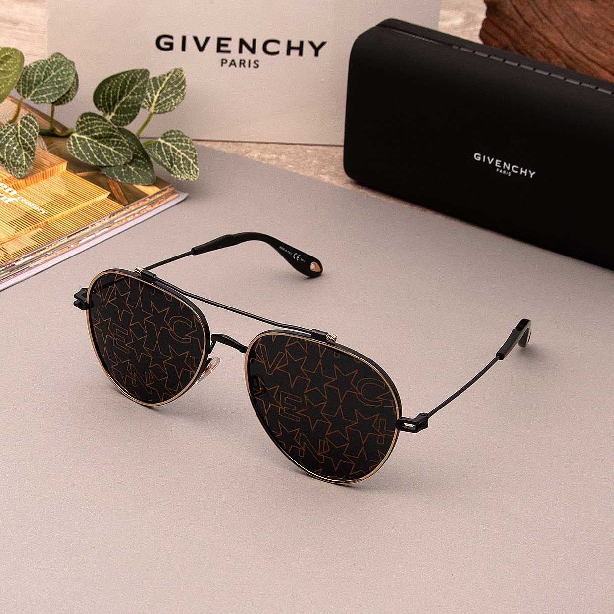 GV7057/S NUDE : 2M2 7Y SIZE 58 MM. (GOLD BLACK)