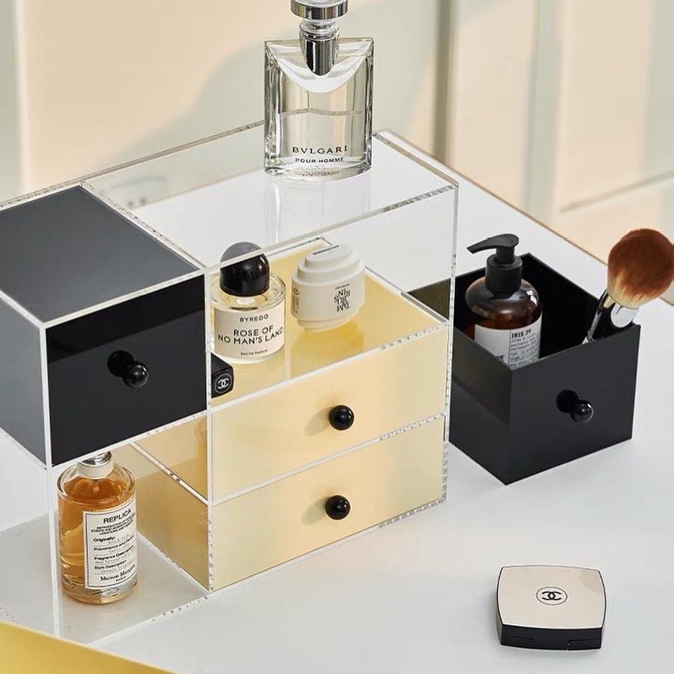 Acrylic storage rack (Pre-order)