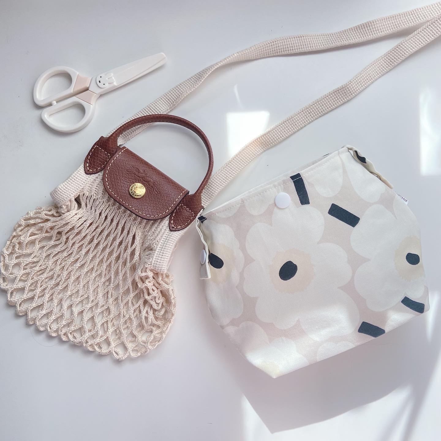 Bag in Bag กระเป๋าไส้ในไซส์ XS 🧺สีขาว  ผ้าmarimekkoแท้📌 จัดส่งหลังจากกดสั่ง 7-10วัน