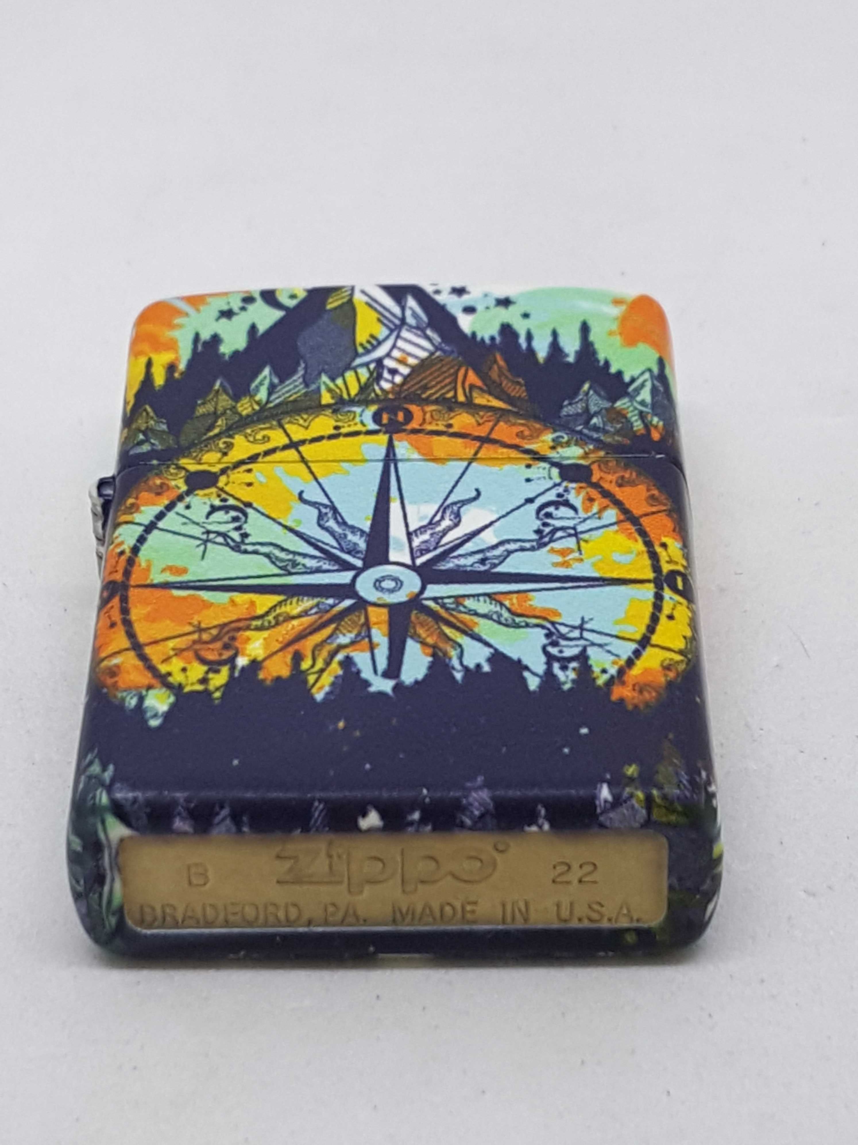Zippo ลายเข็มทิศ เรืองแสงในที่มืด