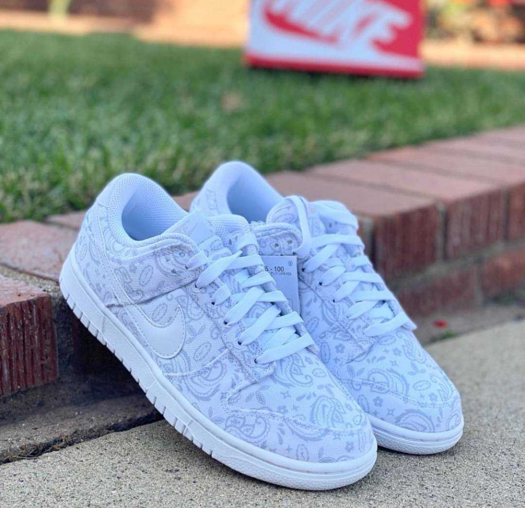 Nike Dunk Low Paisley white