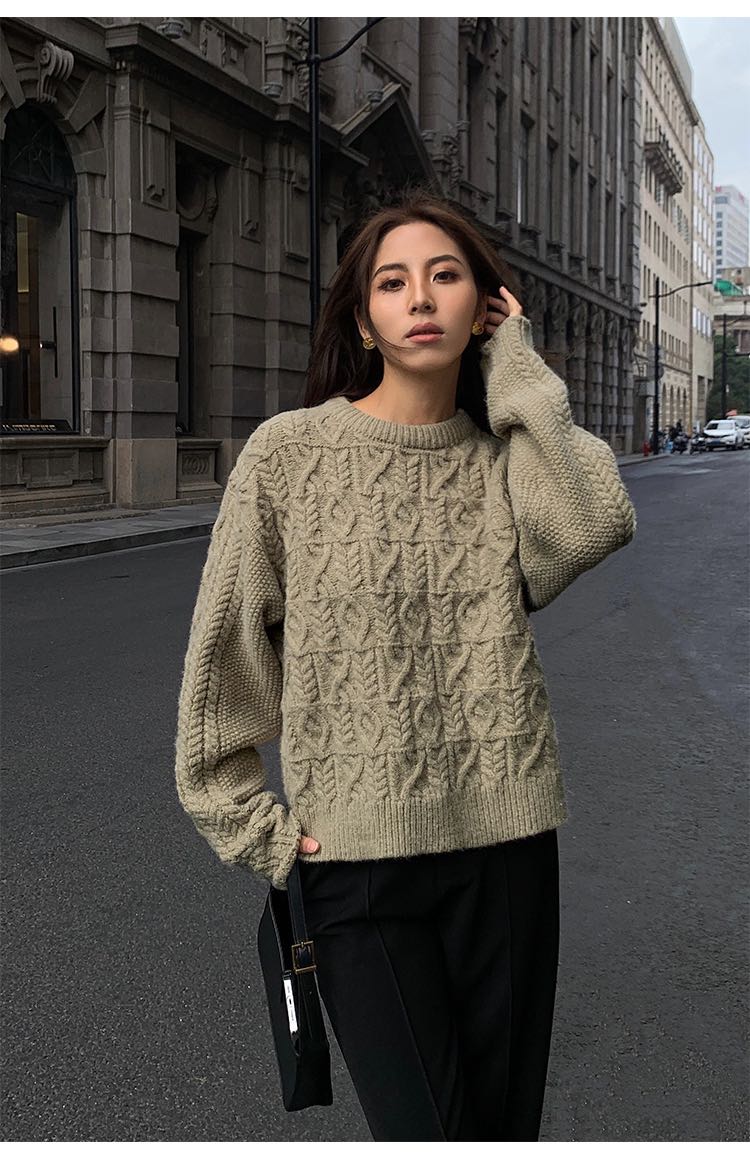 PRE-ORDER-Sweater 