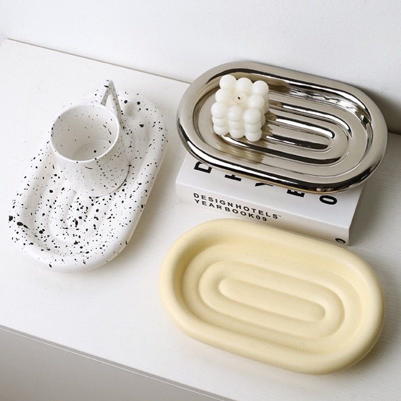 Oval ceramic plate (Pre-order)