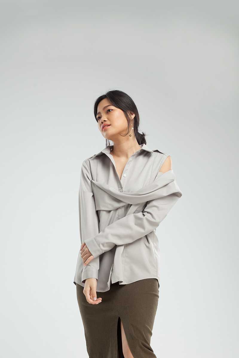 QueenCows เสื้อให้นม Leis Twist Shirt (Grey)