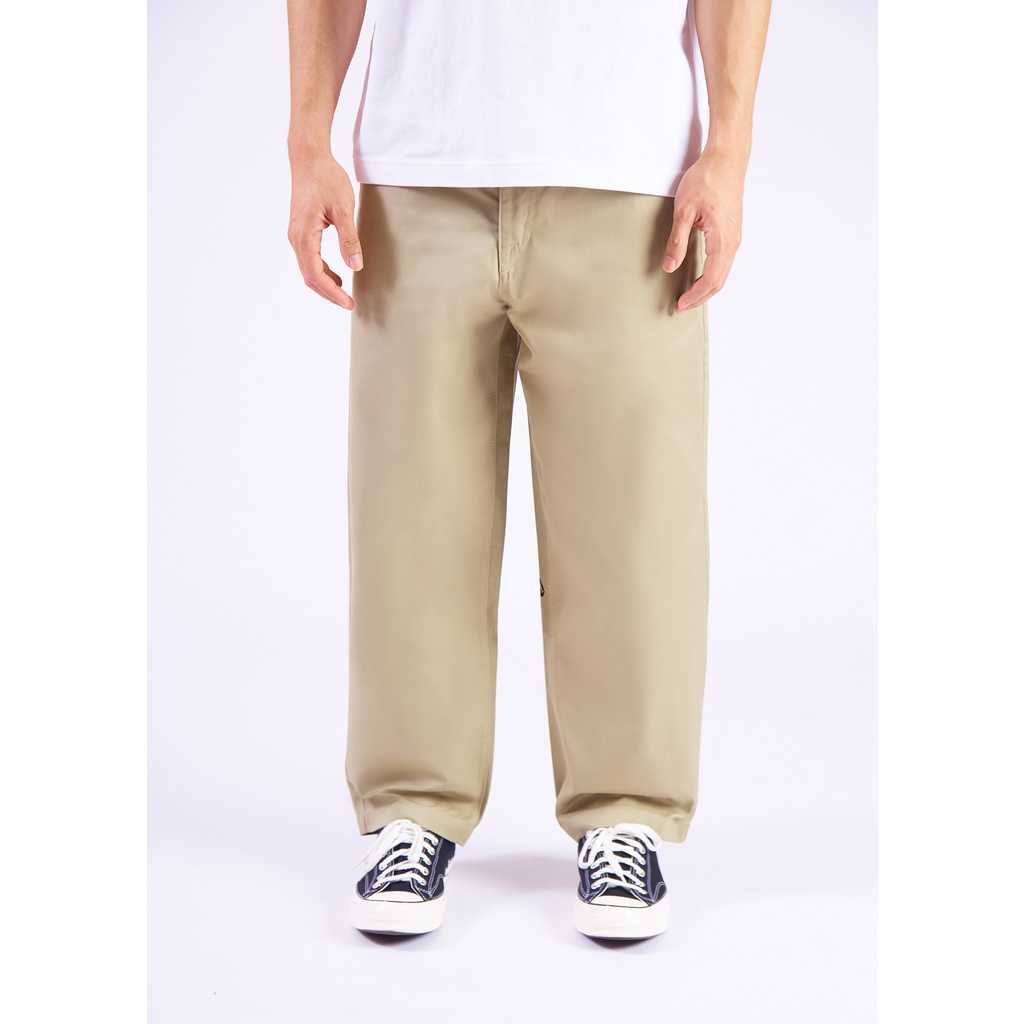 Volcom กางเกงทรงกระบอก ผู้ชาย ผ้าชิโน่ FRICKIN SKATE LOOSE TAPRED