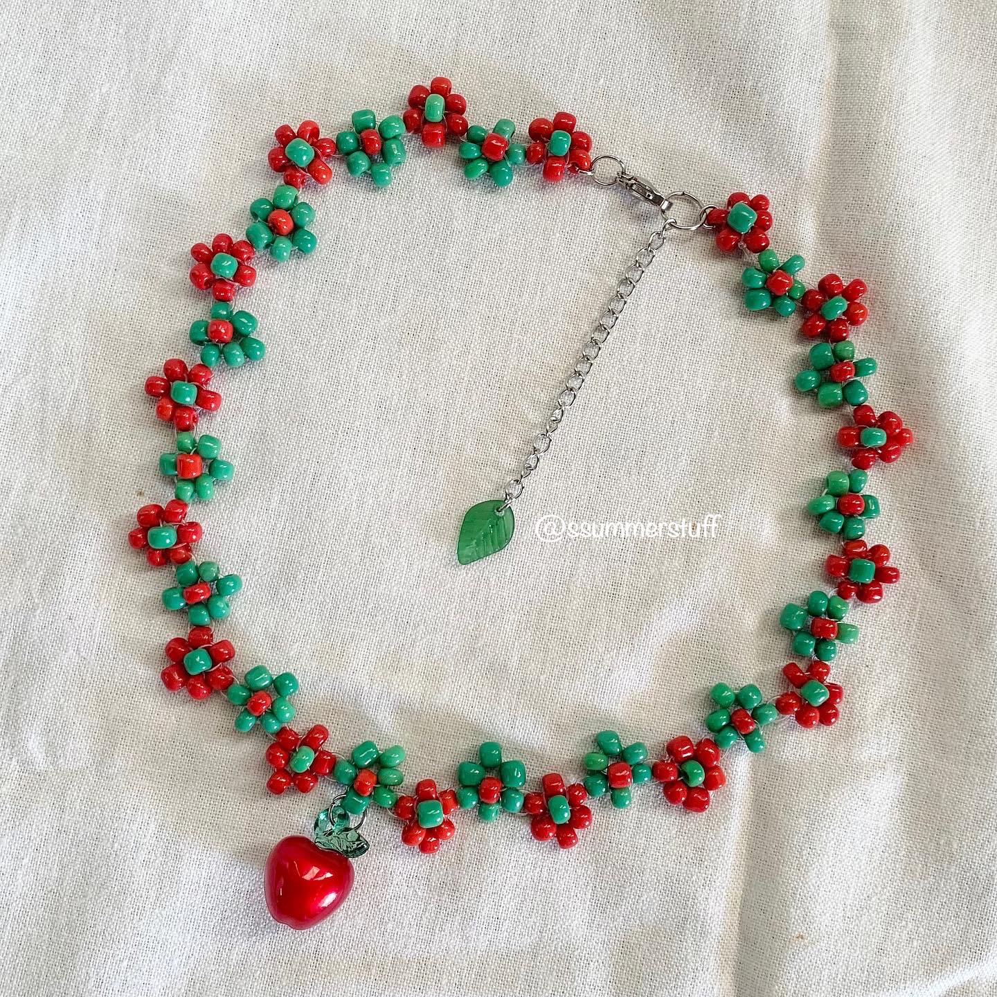 💫✨Christmas flower beaded necklace🎅🏻🎄