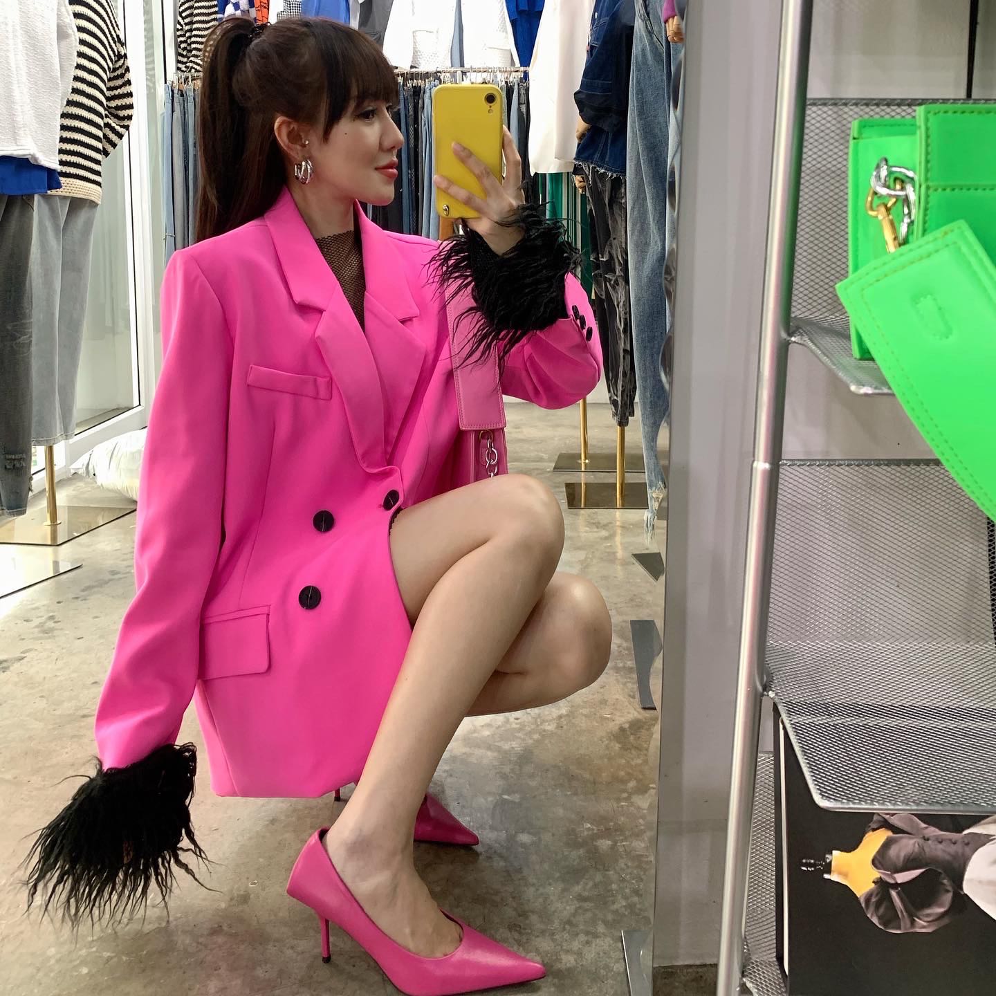  𝐏𝐢𝐧𝐤 💖 𝐁𝐋𝐀𝐙𝐄𝐑 