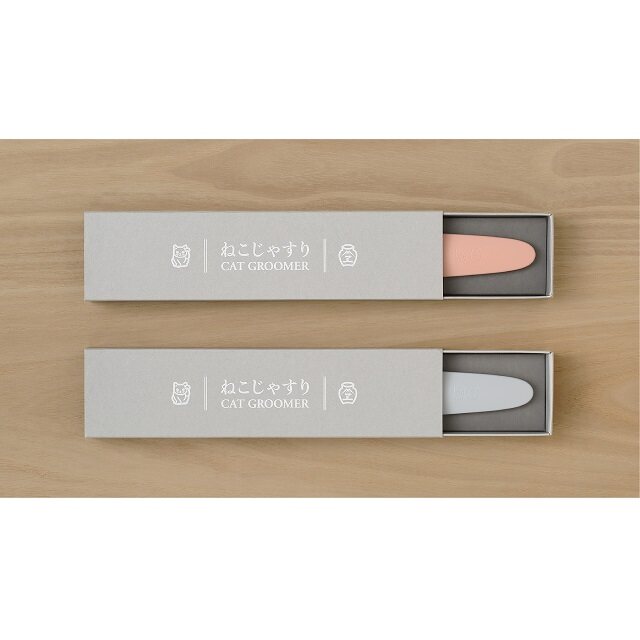 CAT GROOMER LIGTH GRAY 1 PCS. / แปรง(สีเทา)สำหรับแมว ดีไซน์เฉพาะตัวที่จำลองลักษณะขรุขระของลิ้นแมว