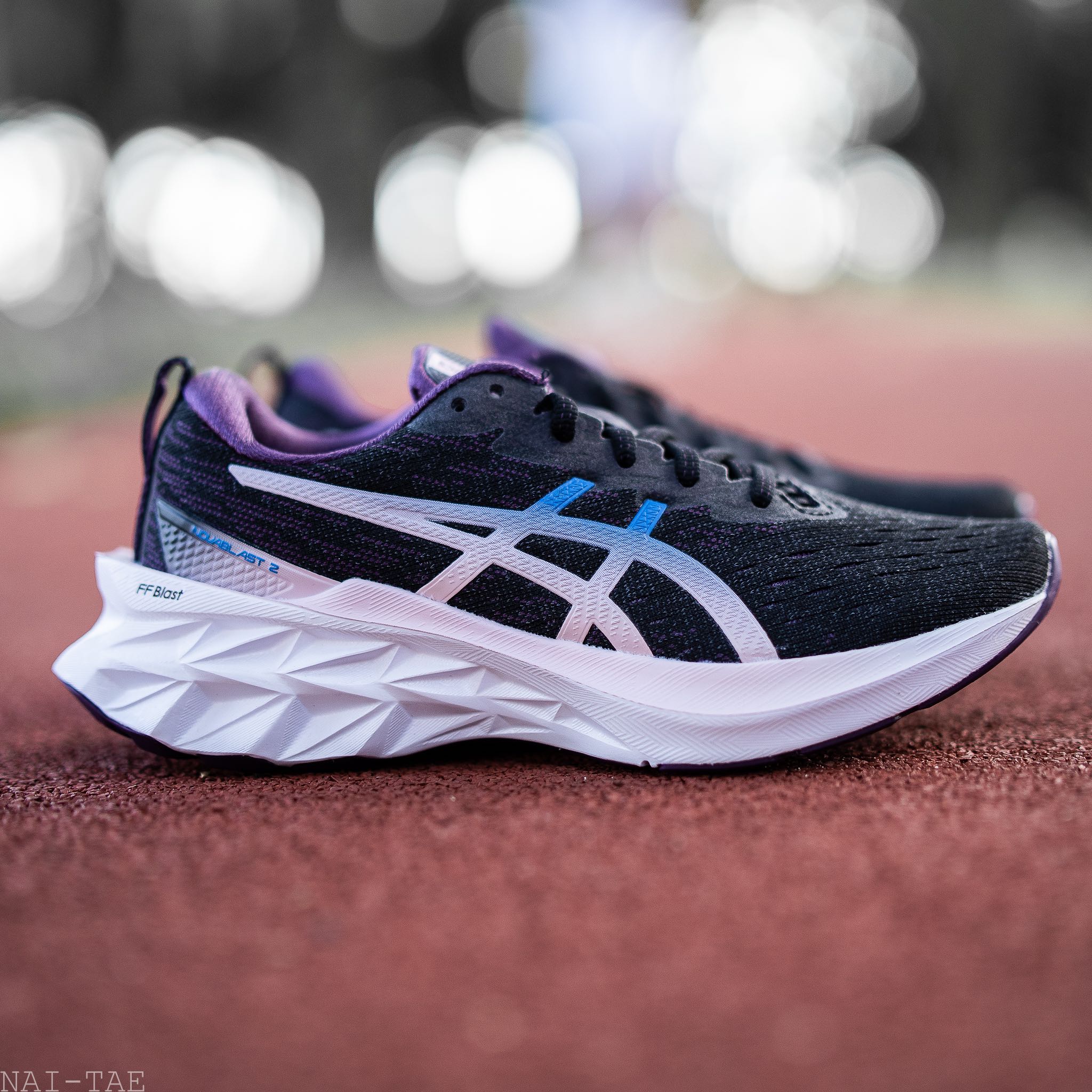 ASICS NOVABLAST 2