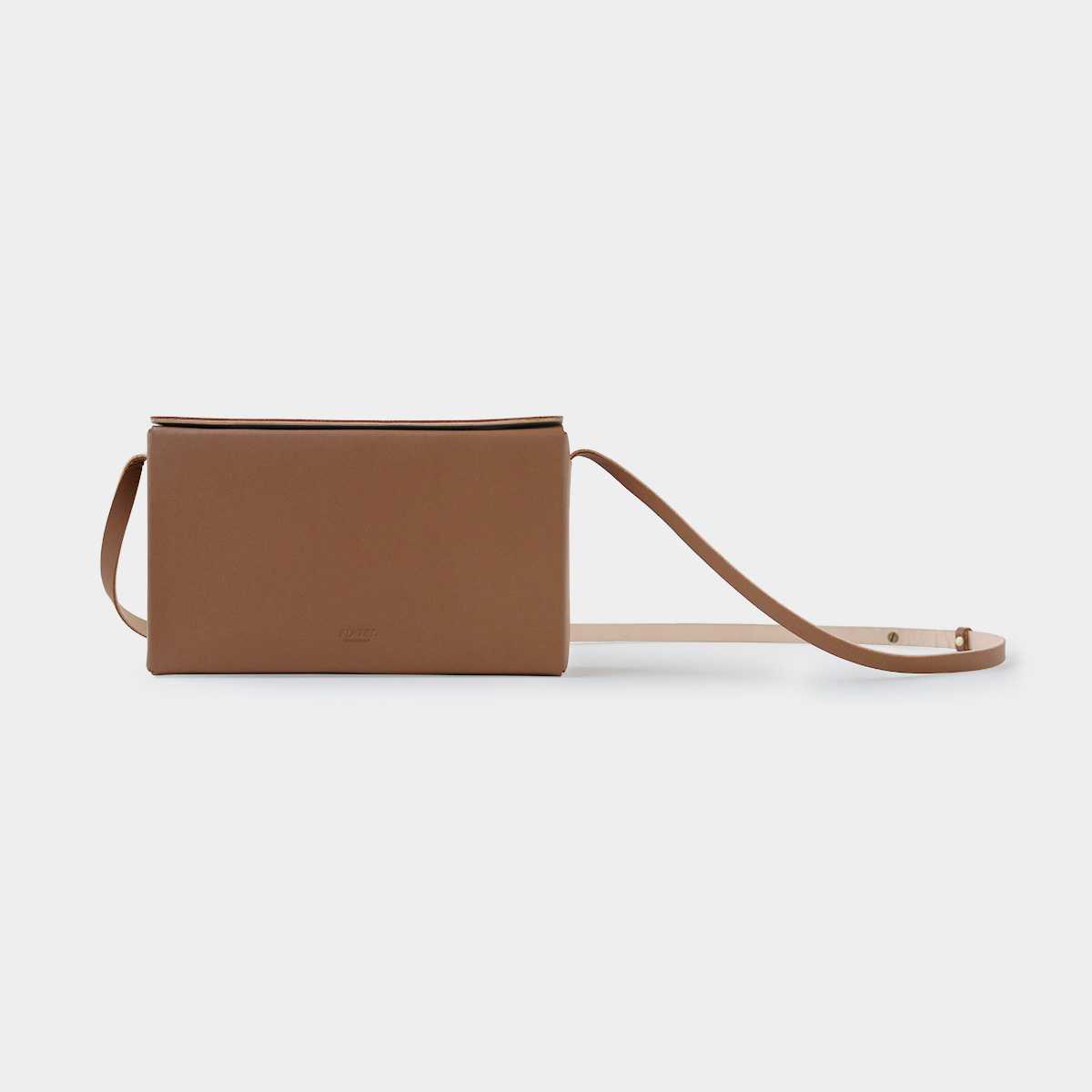 box shoulder bag (m) : brown