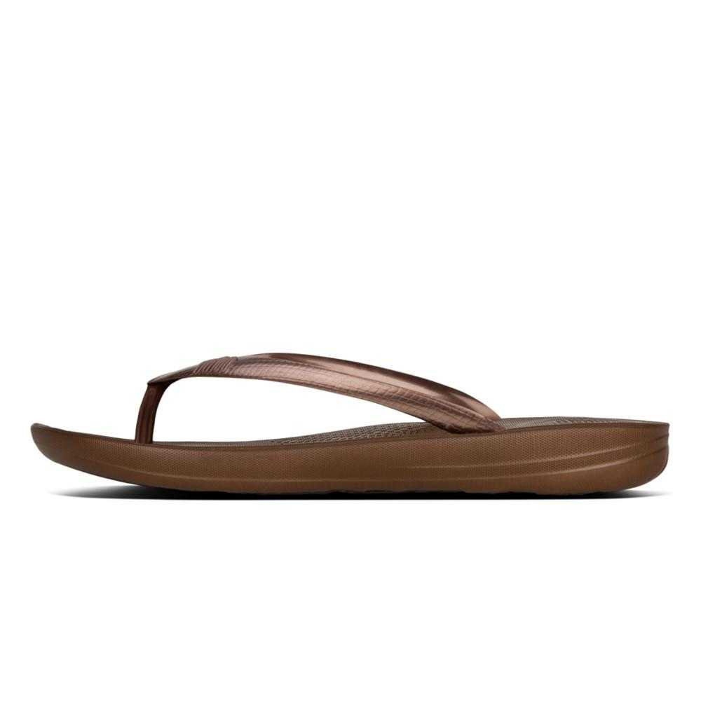 FITFLOP Women's IQUSHION Ergonomic Flip-Flops -Bronze [W] NEA รองเท้าแตะ  ผู้หญิง ฟิตฟลอป แท้ E54