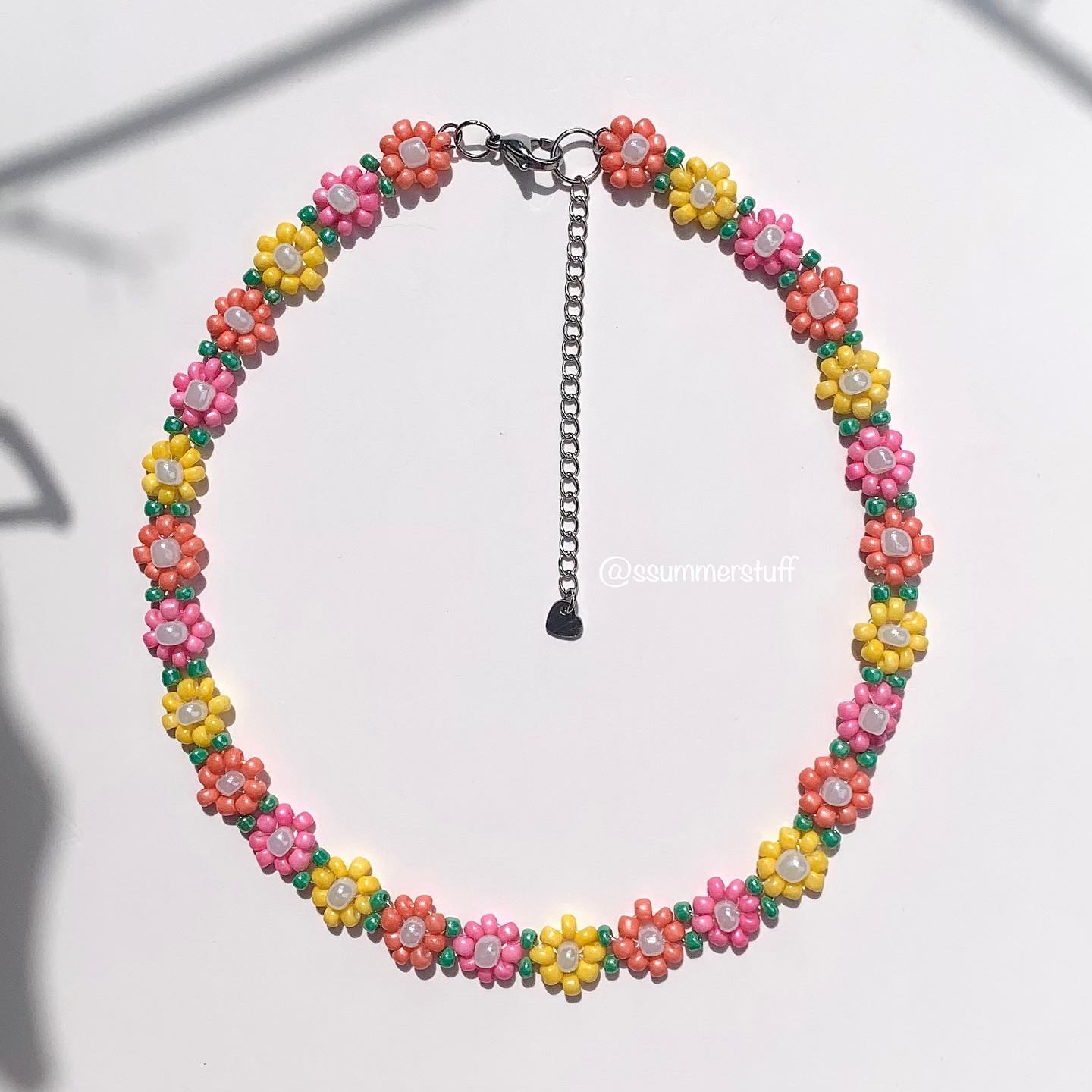 ✨Carnations flower beaded necklace💐