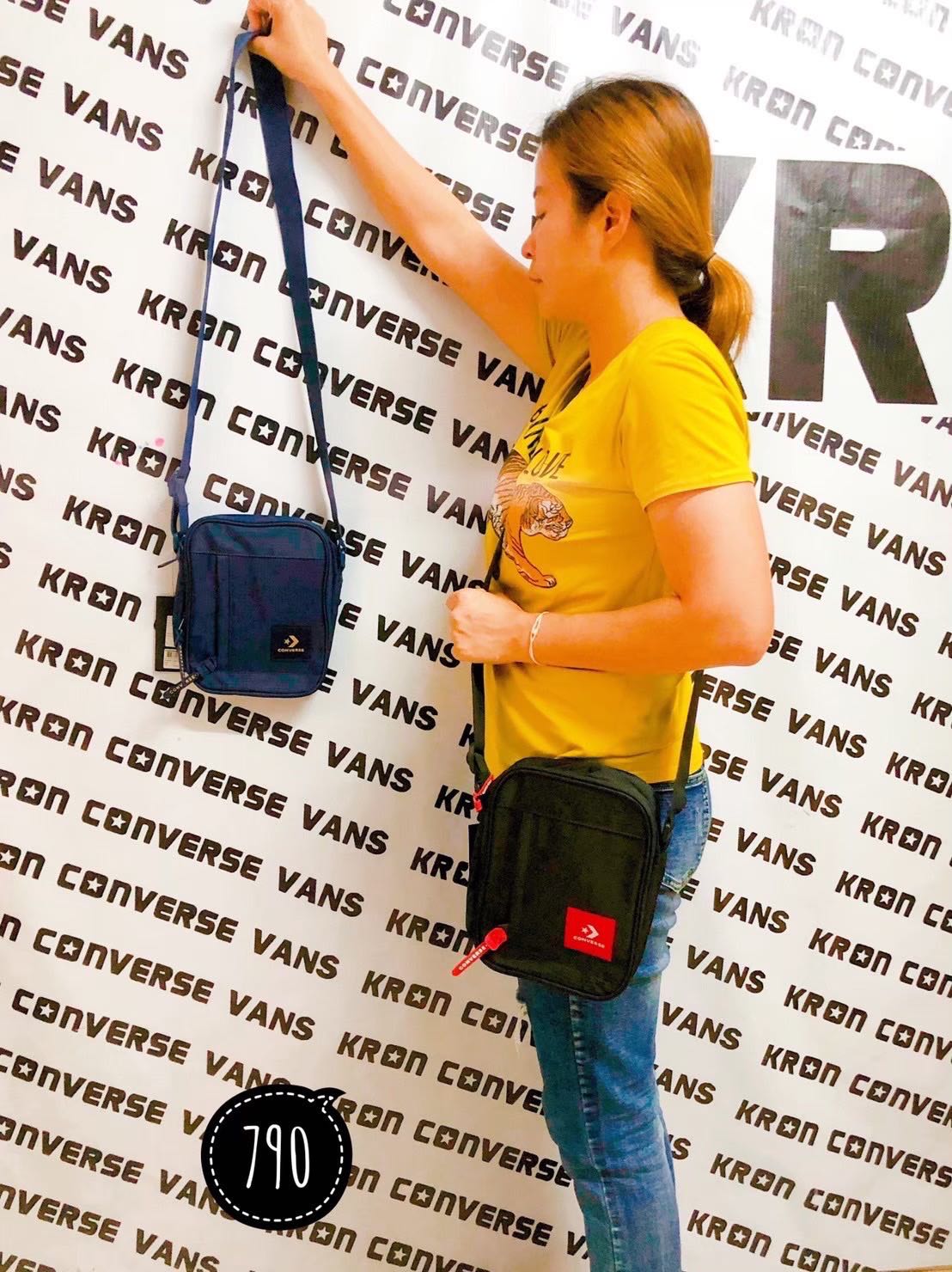 กระเป๋าสะพายข้าง CONVERSE DWINDLING MINI BAG