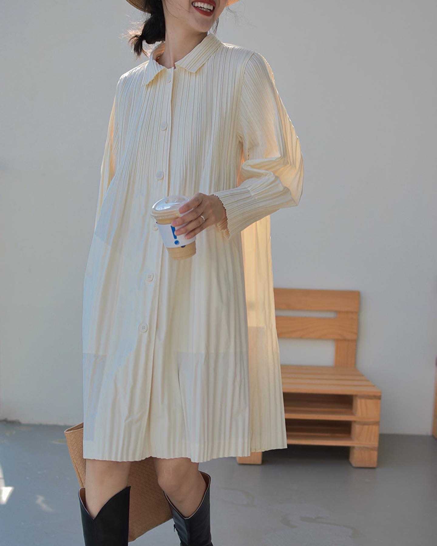 Whitecube2022 Miyake style pleated women's premium sense mid-length coat white trench coat