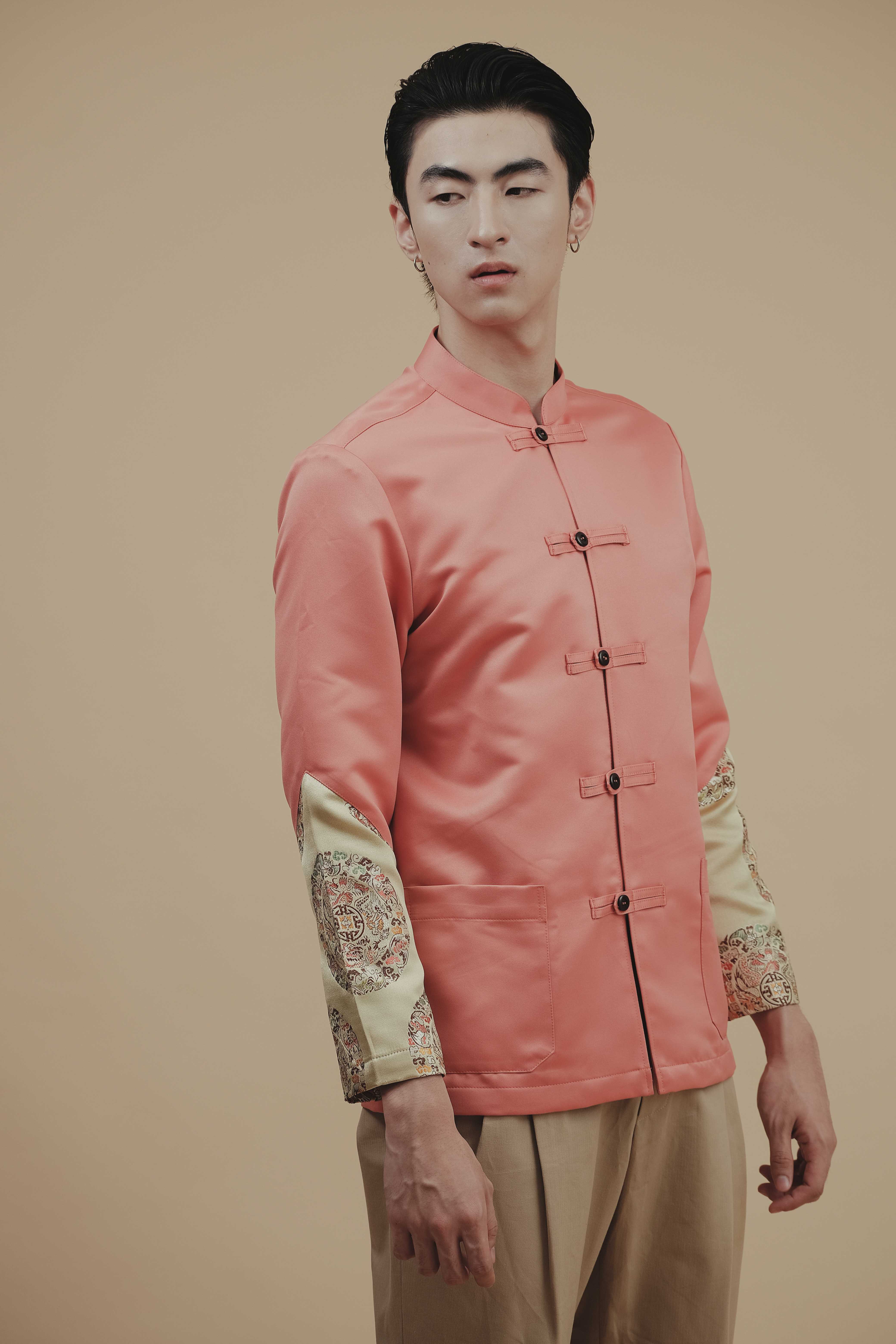 CNY 2023 เสื้อตรุษจีนผู้ชายสีส้มแต่งแขนทอง รุ่น Jin
