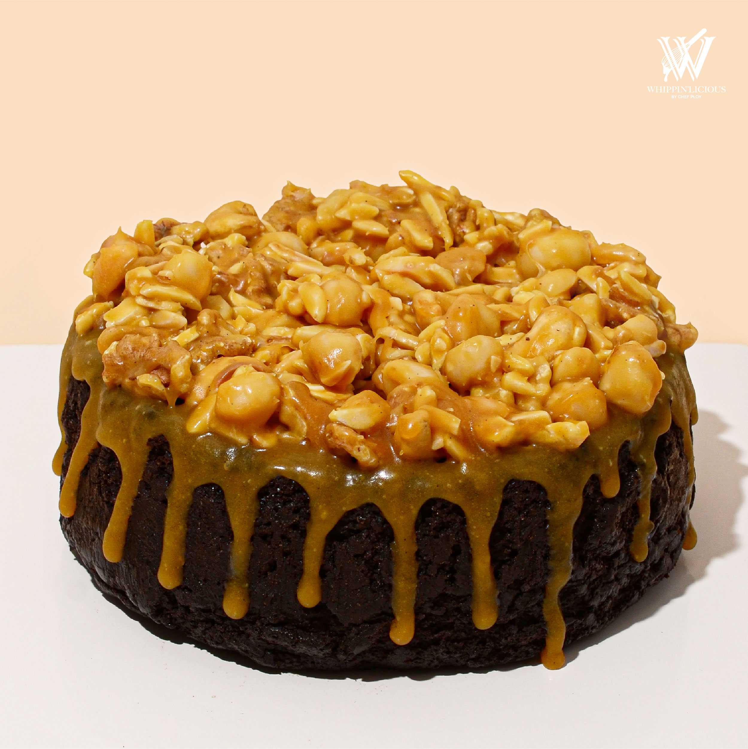 [PRE-ORDER] [VEGAN] Capture Your Heart : Vegan Salted Caramel Mixed Nuts Celebrate Cake
