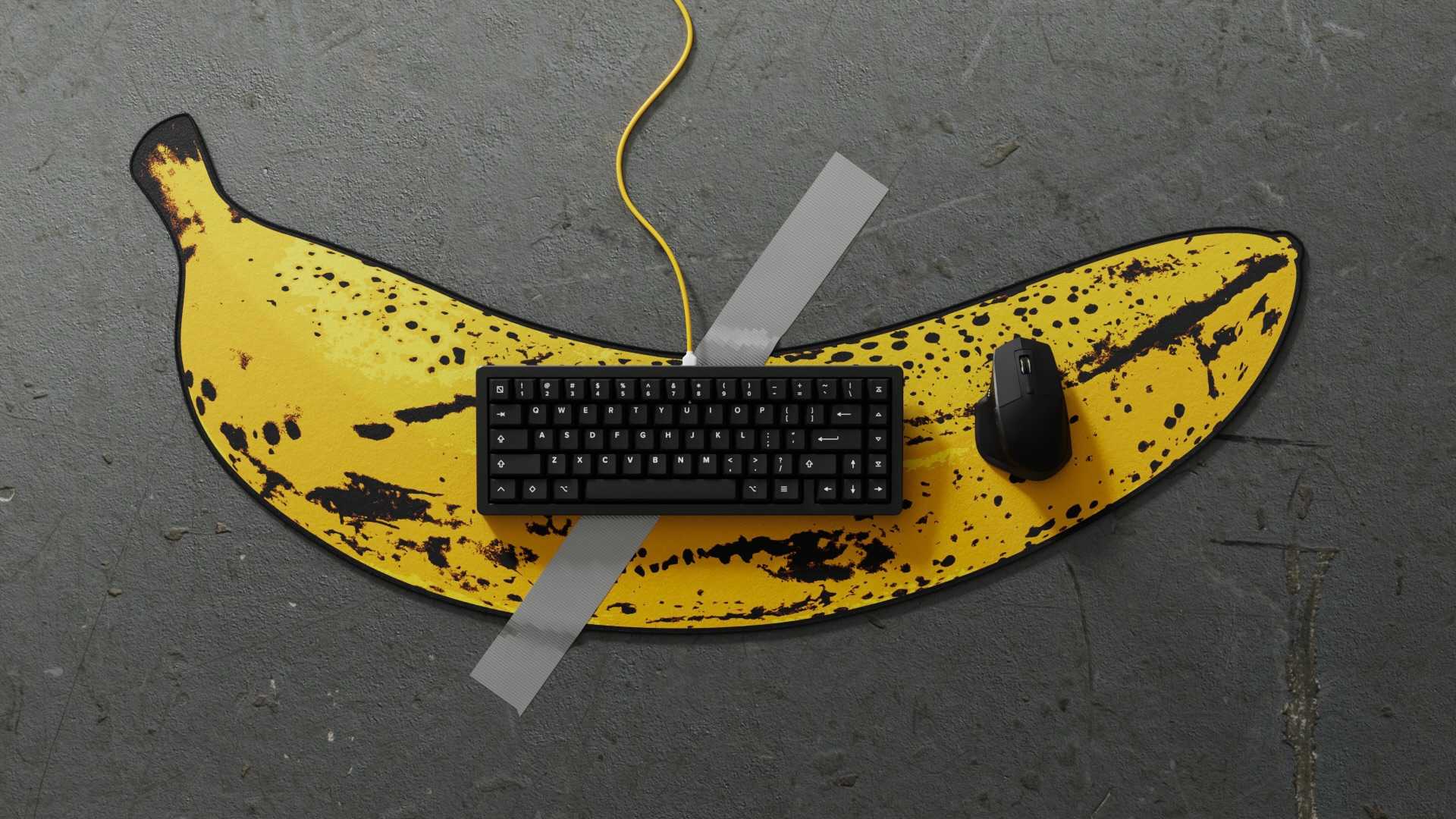 [In-Stock] Banana Deskmat by MVKB 🍌