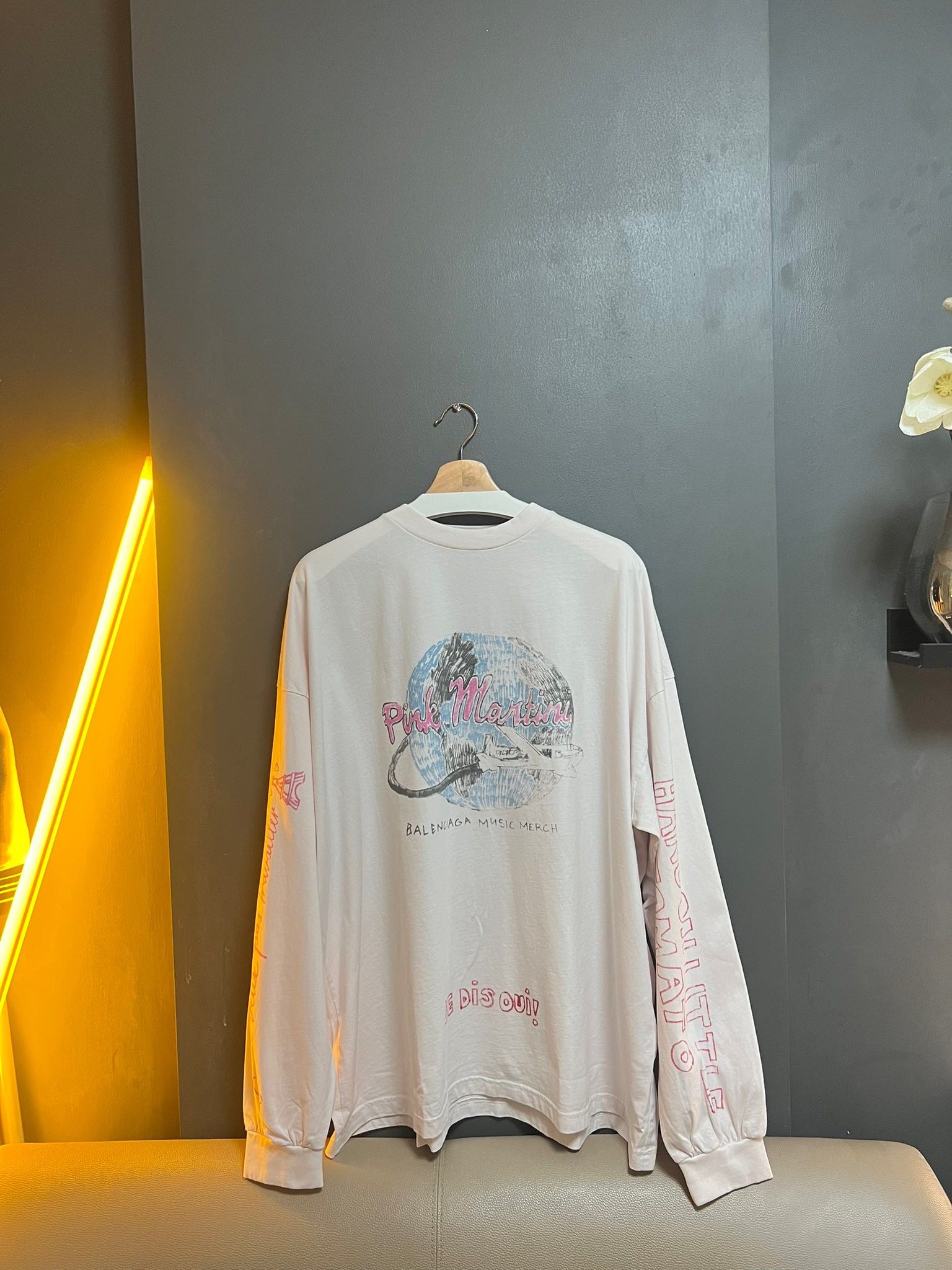 (สินค้าพร้อมส่ง)Balen MUSIC PINK MARTINI MERCH LONG SLEEVE T-SHIRT