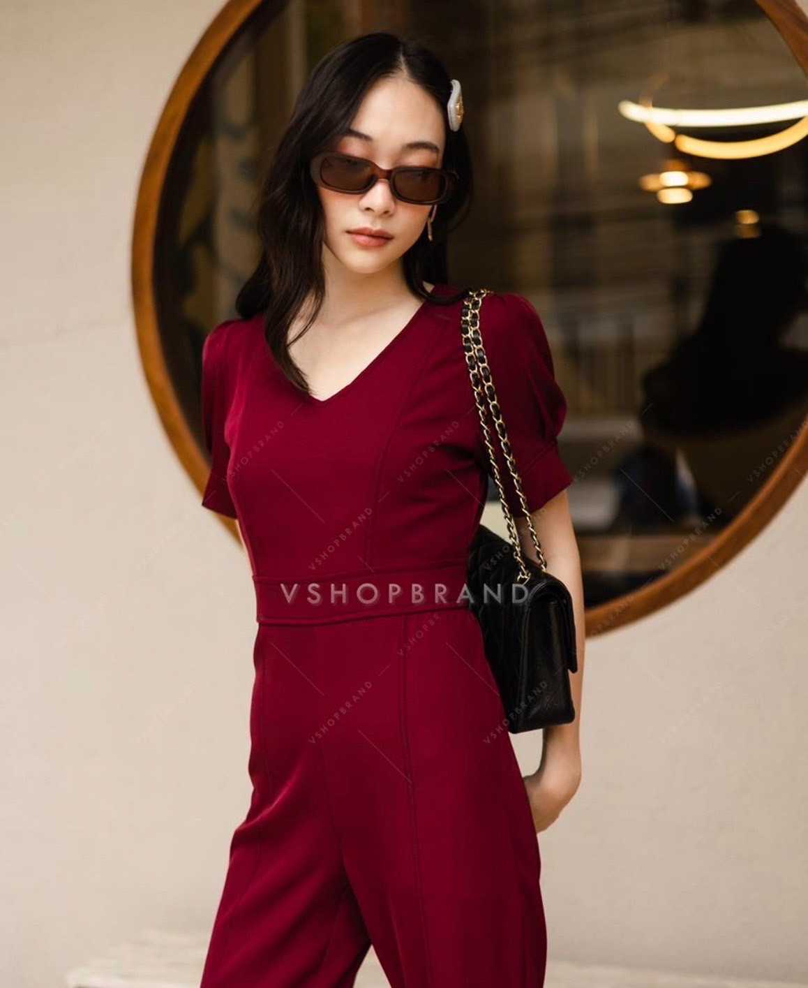 จั๊มสูทสีแดง redwine