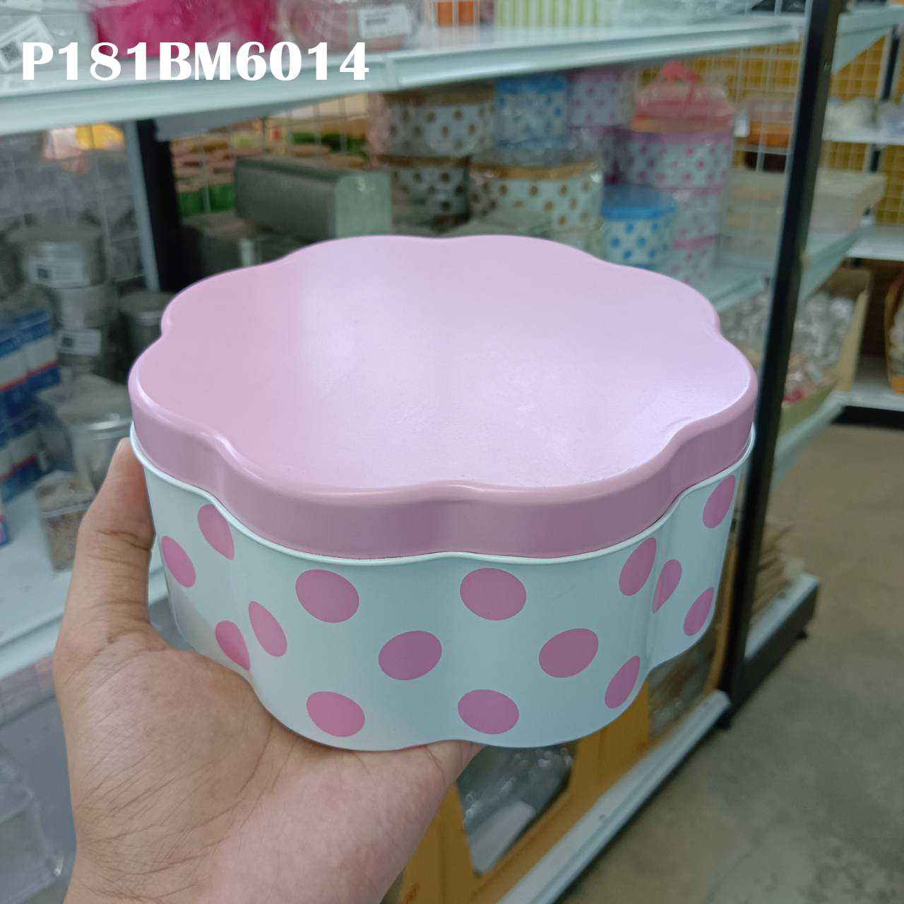 P181BM6014 กล่องคุ้กกี้ทรงดอกไม้ สีชมพู  (1 ใบปลีก ) ( ลัง12ใบ)