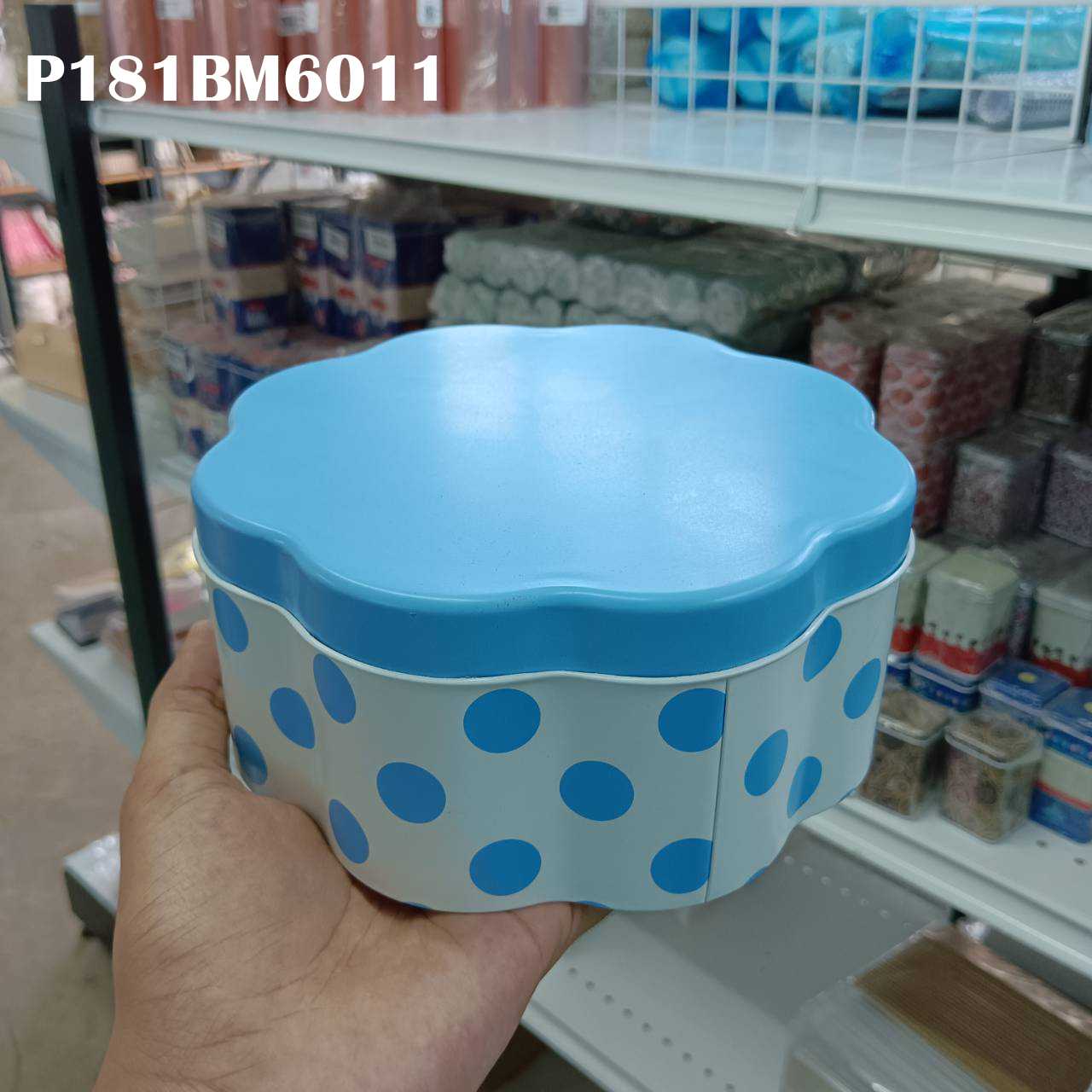 P181BM6011 กล่องคุ้กกี้ทรงดอกไม้ สีฟ้า (ปลีก 1 ใบ) (ลัง12ใบ)