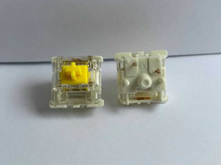 (10 ชิ้น) Gateron pro 3.0 yellow 5pin สวิตช์ Linear สำหรับ คีย์บอร์ด Mechanical keyboard