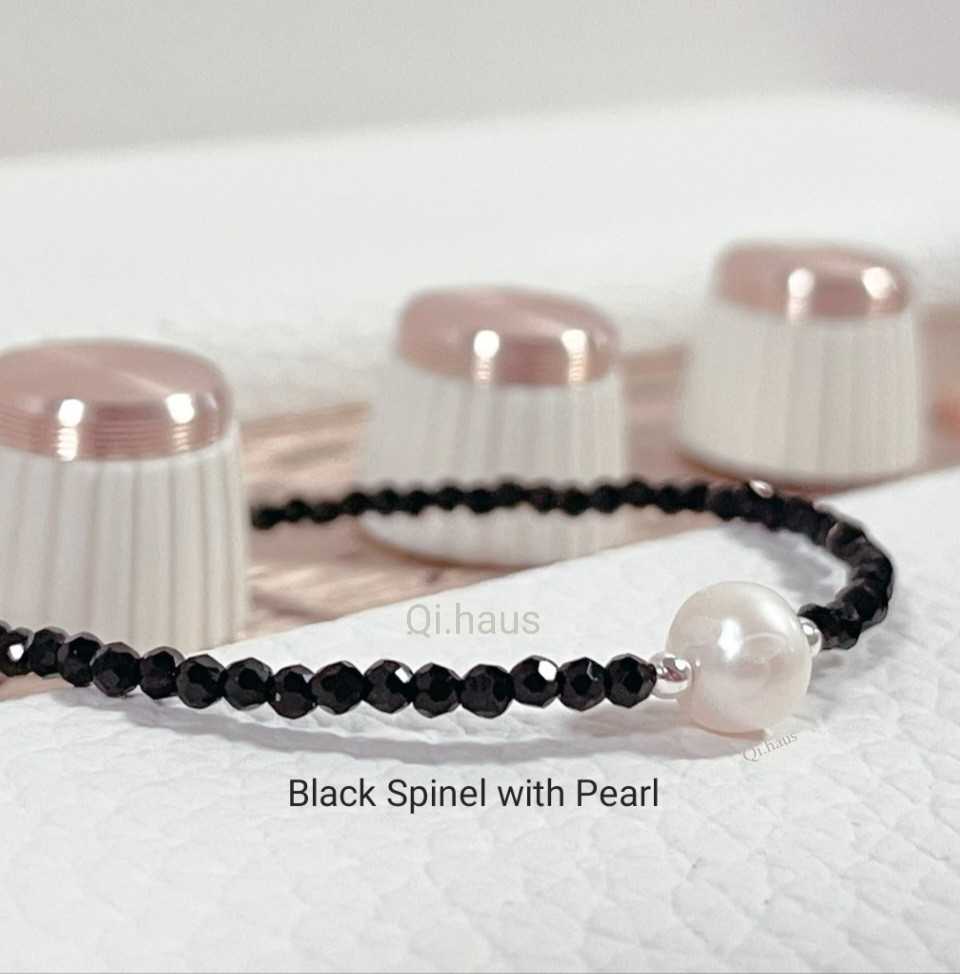 Stone Bracelet สร้อยข้อมือกำไลหิน Black Spinel