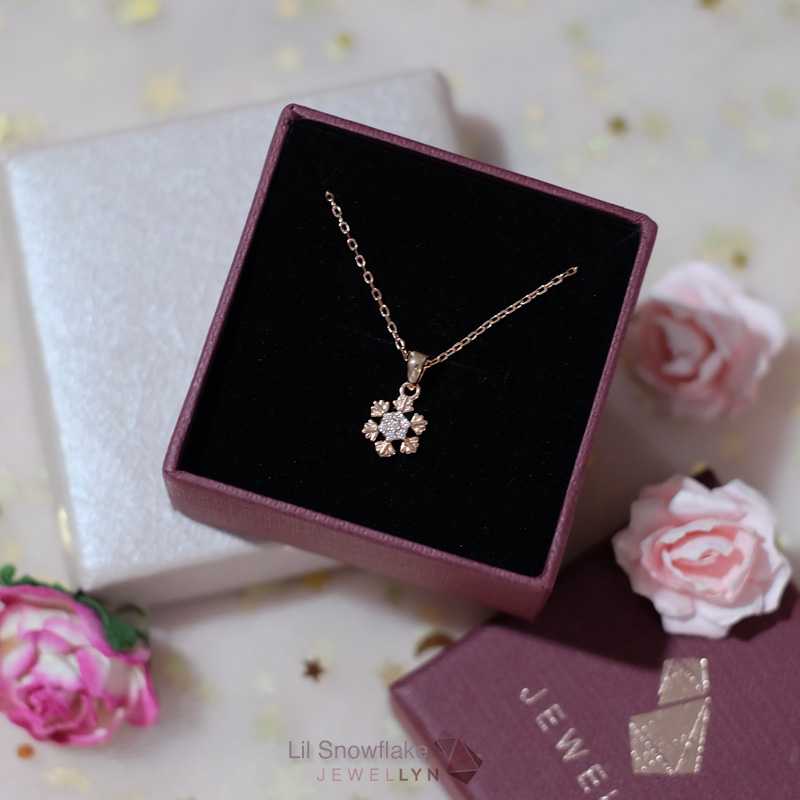 Lil Snowflake Necklace