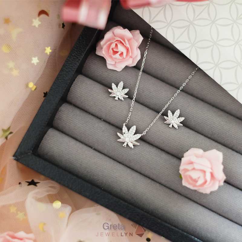 SET Greta Necklace and Earrings