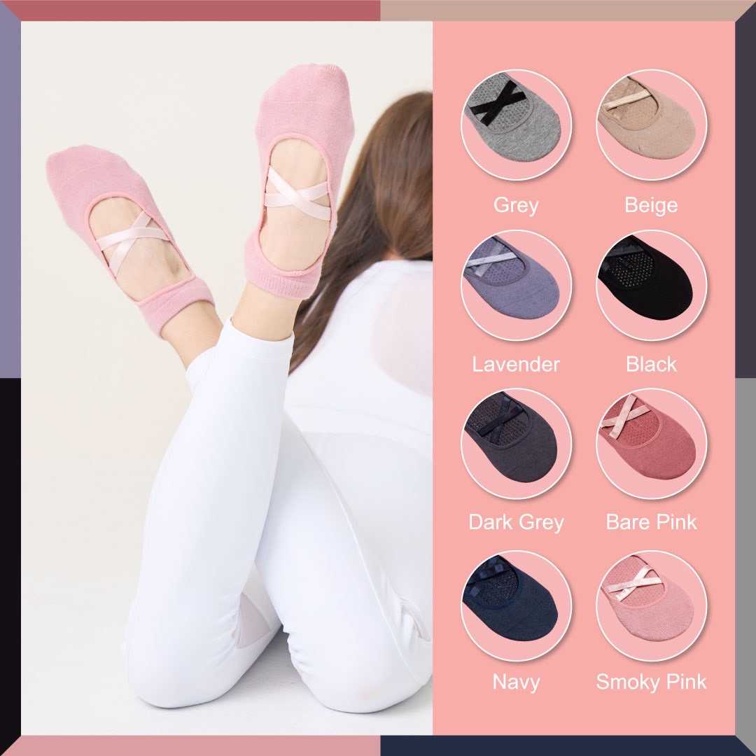 Darlyn - Caley socks  ถุงเท้ากันลื่น (ซื้อสินค้าในร้านครบ 3 ชิ้น ฟรีค่าส่ง)
