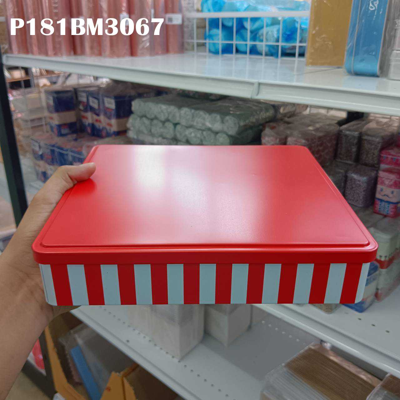 P181BM3067 กล่องเหล็กคุกกี้ทรงเหลี่ยมลายทาง