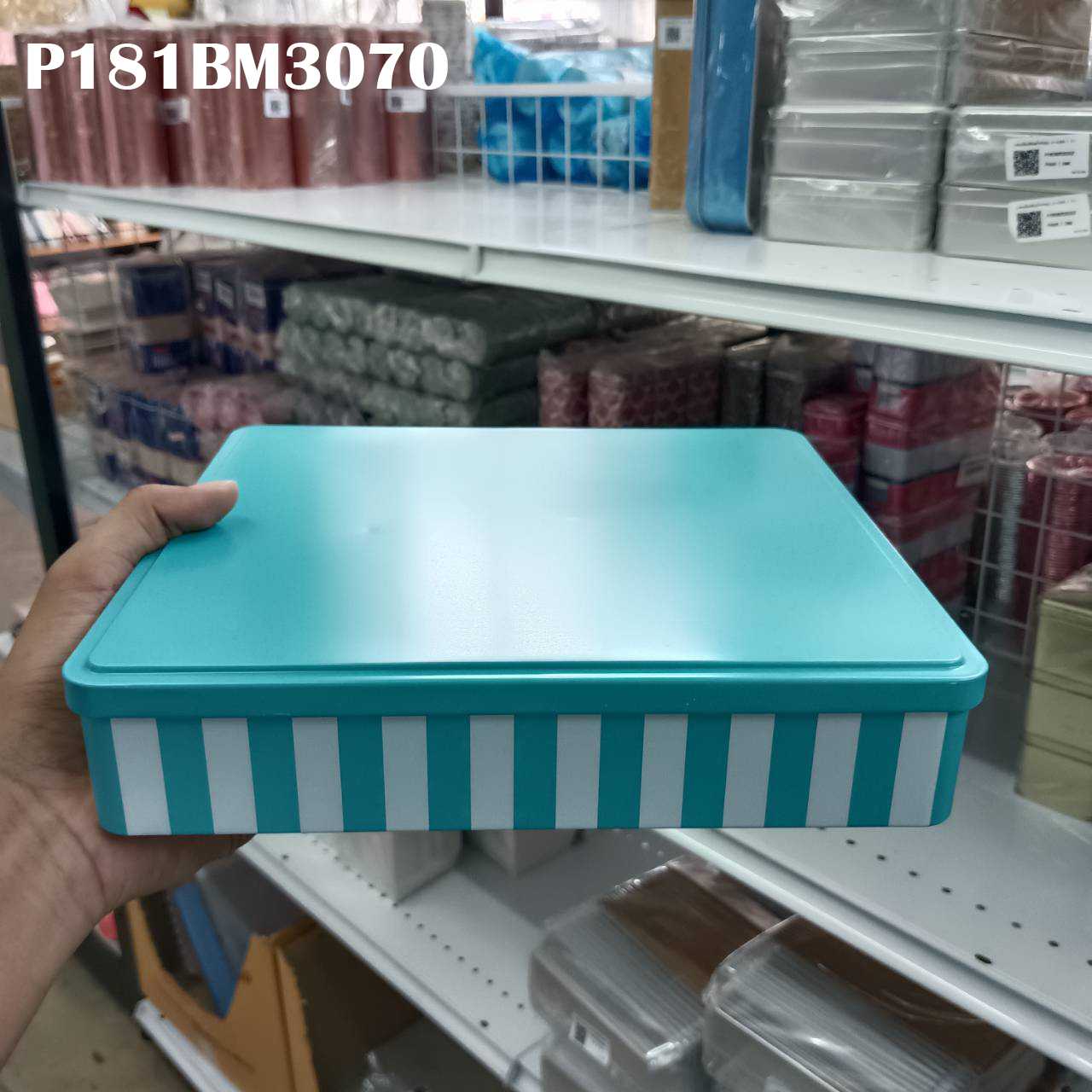 P181BM3070 กล่องเหล็กคุกกี้ทรงเหลี่ยมลายทาง
