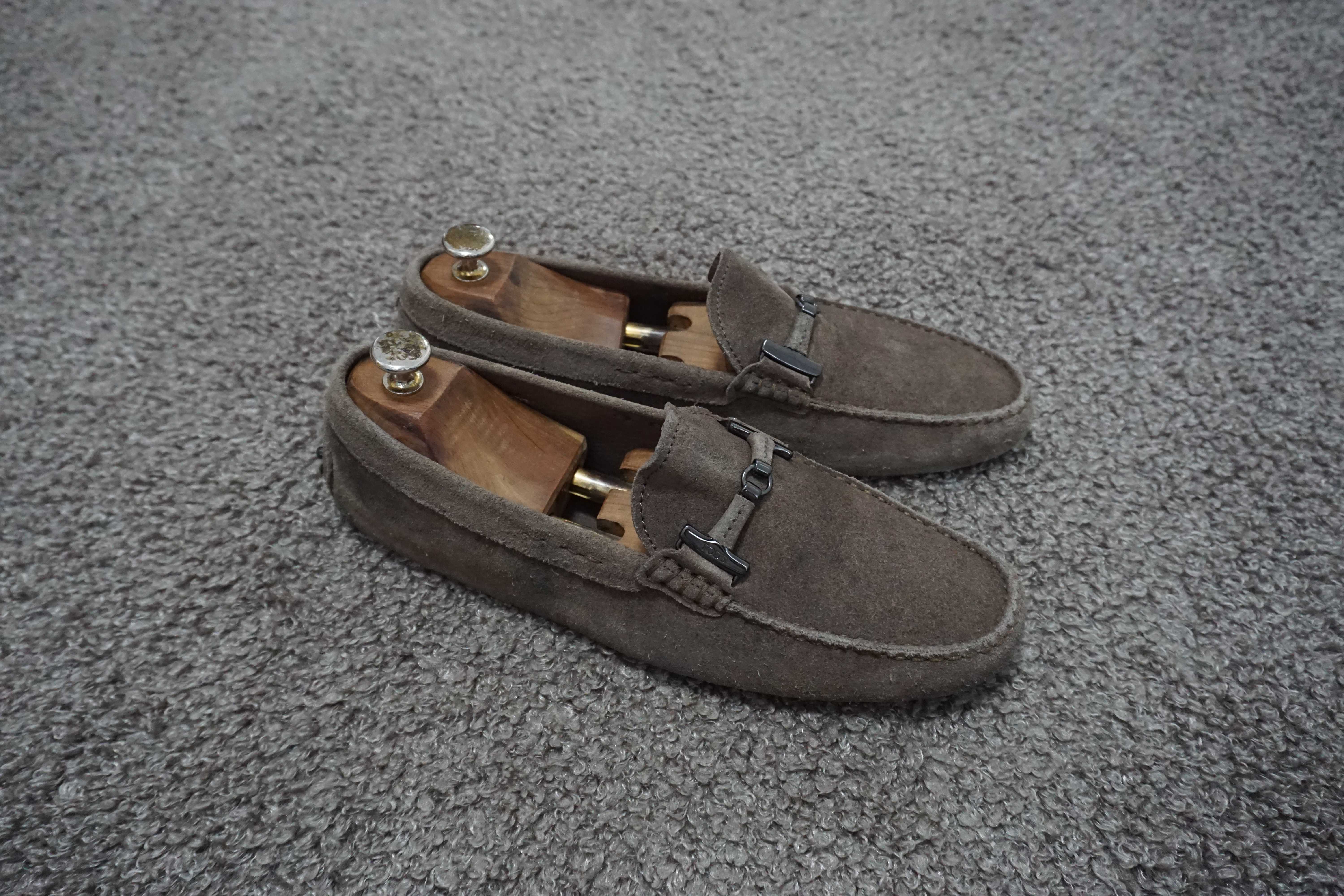 TOD'S Gommino Driving Shoes size 7.5A