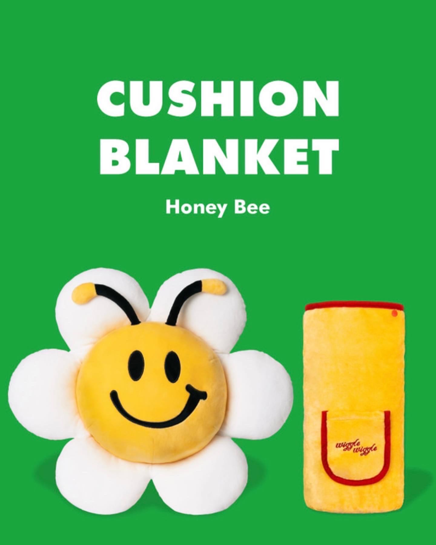 (พรีออเดอร์) Wiggle Wiggle Cushion Blanket HONEY BEE 🐝 