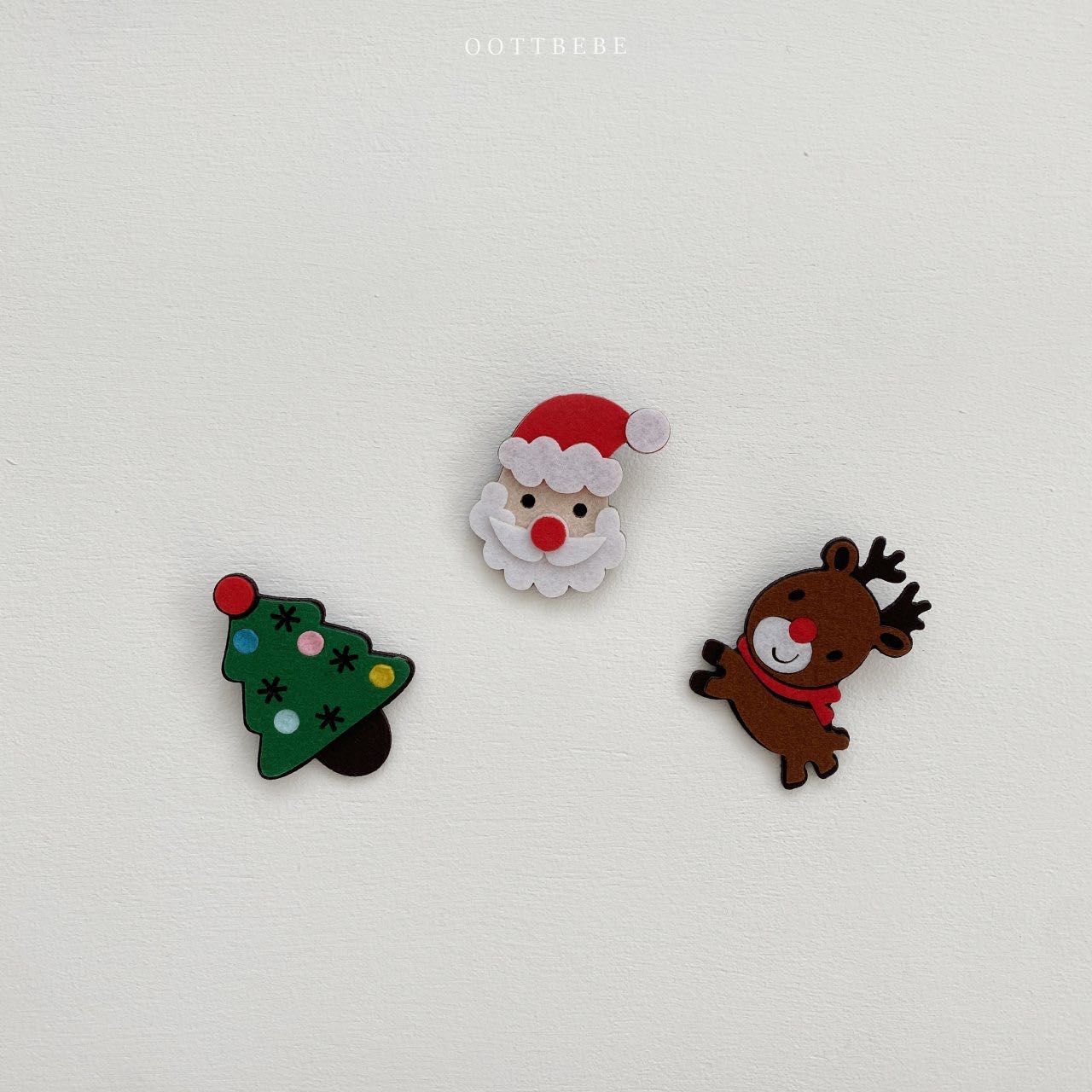 Christmas pin