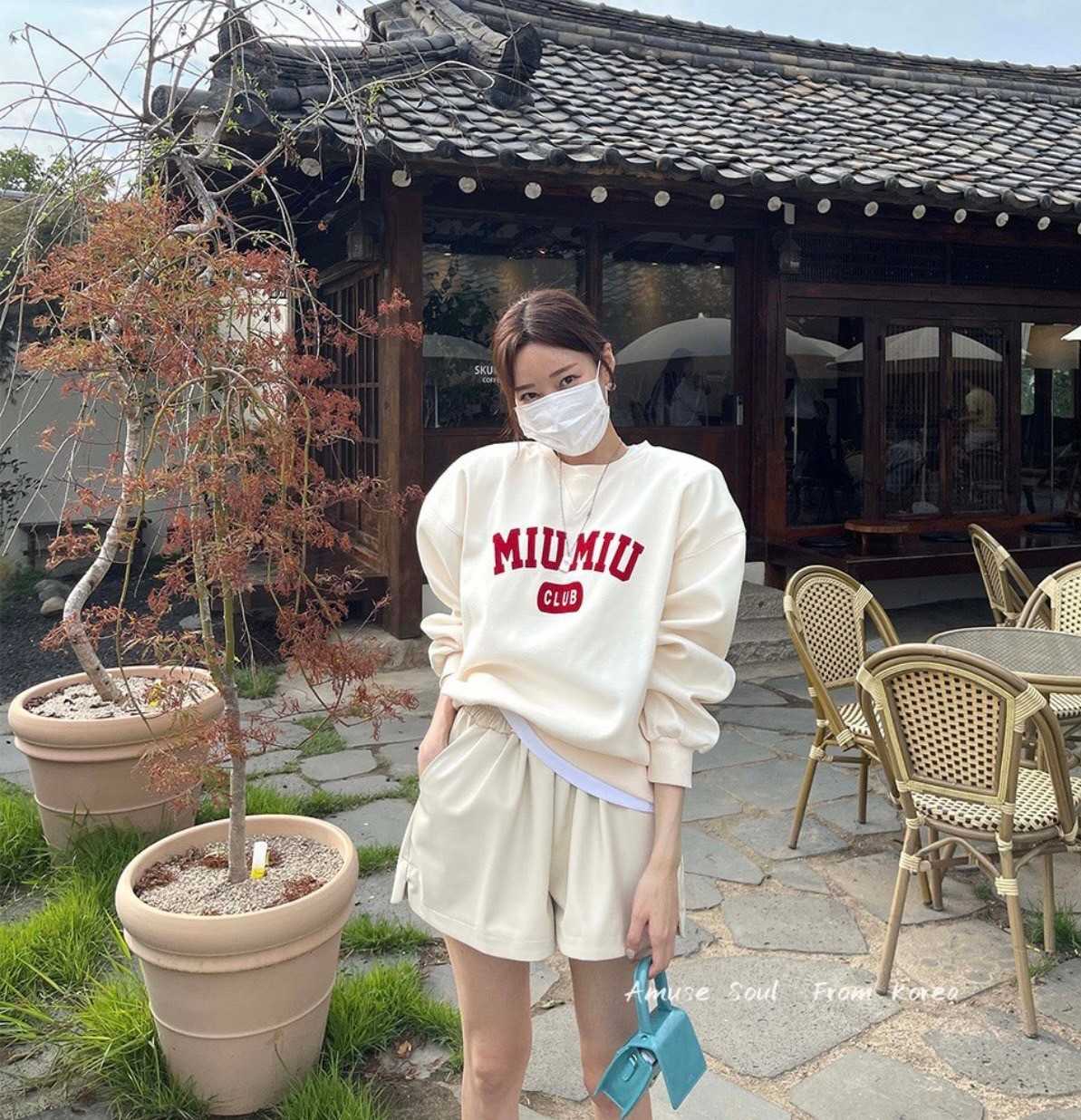 เสื้อสเวตเตอร์ MIUMIU สีครีม