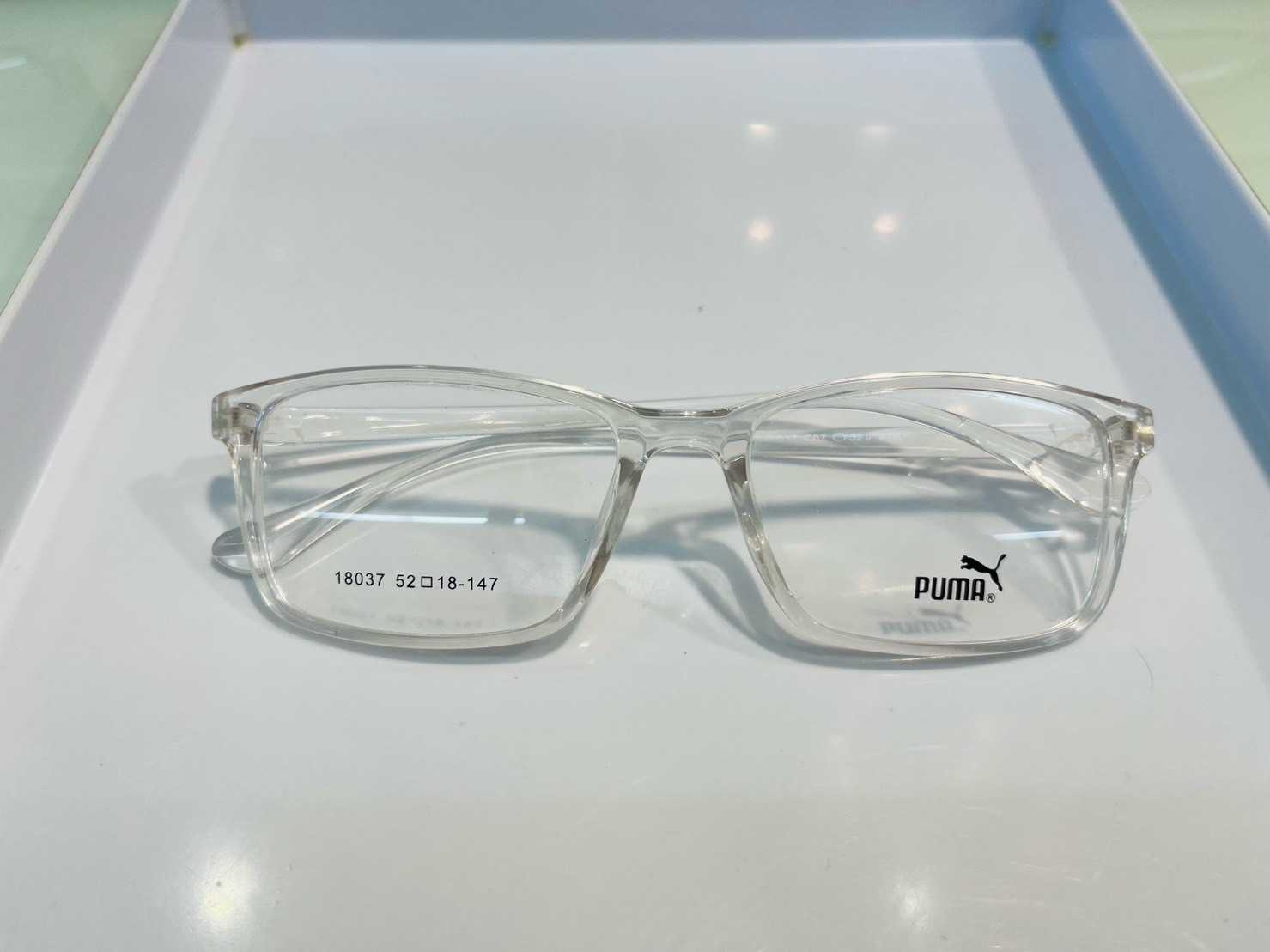 กรอบแว่นแบรนด์ Puma สีขาว