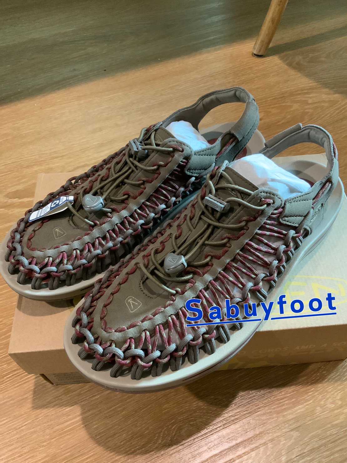 พร้อมส่ง Keen Men's Uneek Canteen/Fired Brick